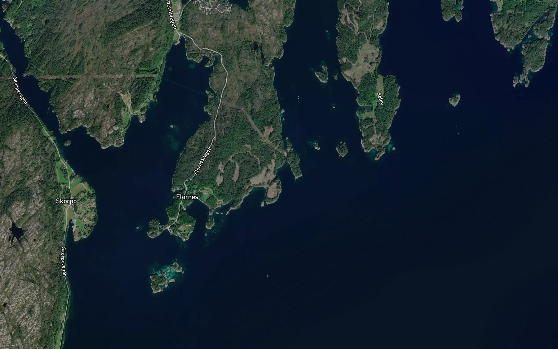 Satellite map of the Skollbuvik
