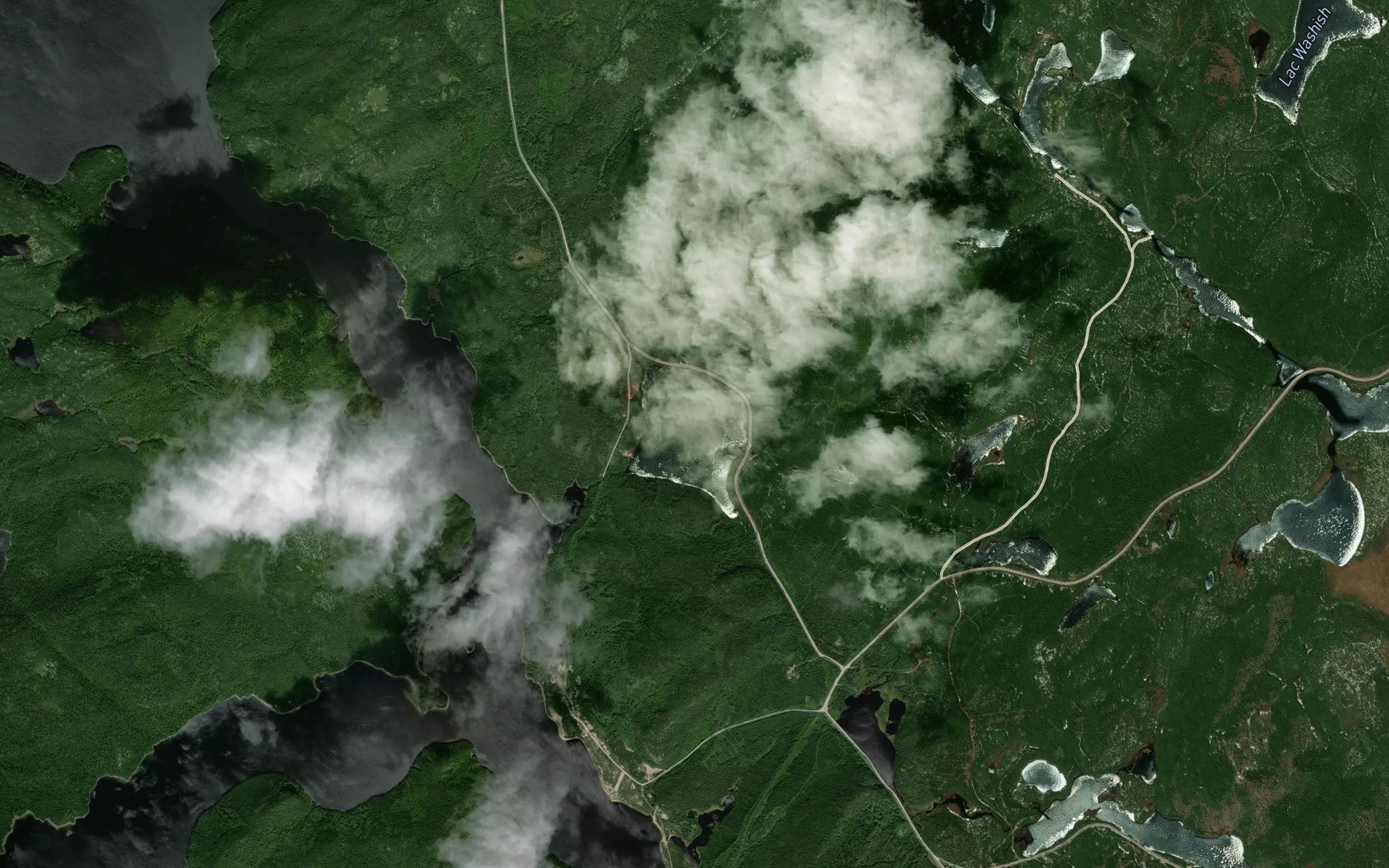 Satellite map of the Petit lac du Sault aux Cochons