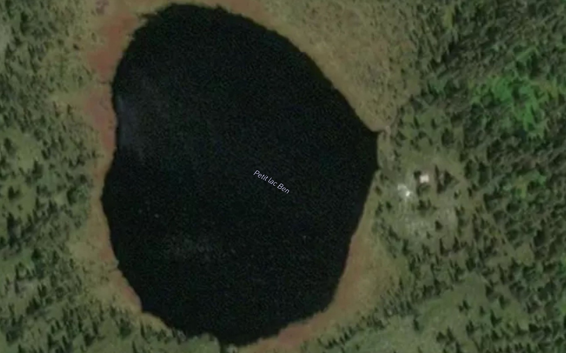 Satellite map of the Petit lac Ben