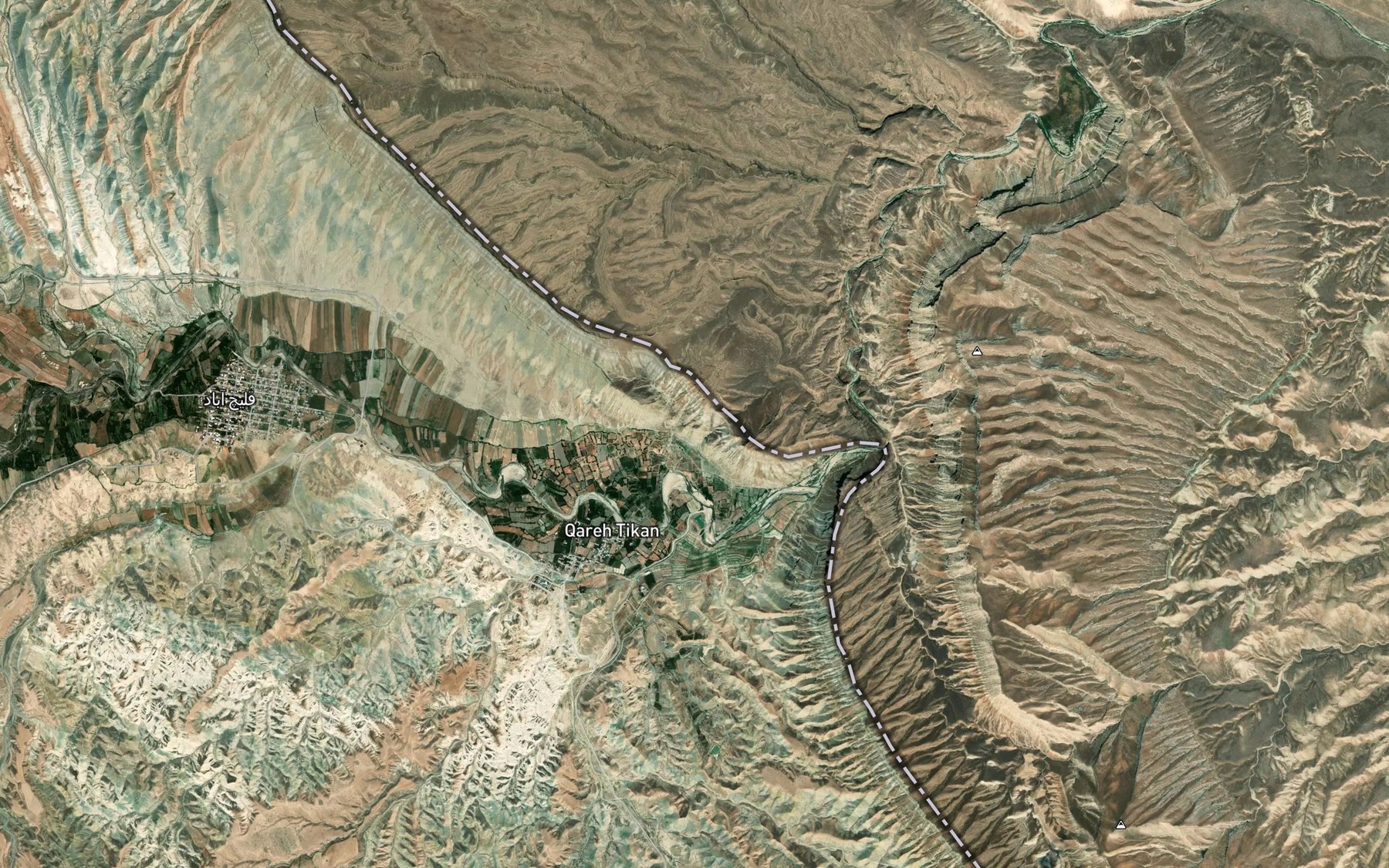 Satellite map of the Kal-e Shirin