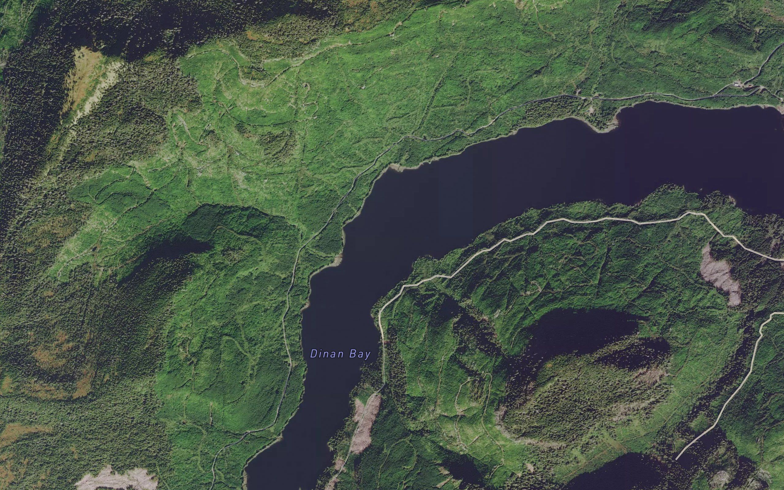 Dinan Bay