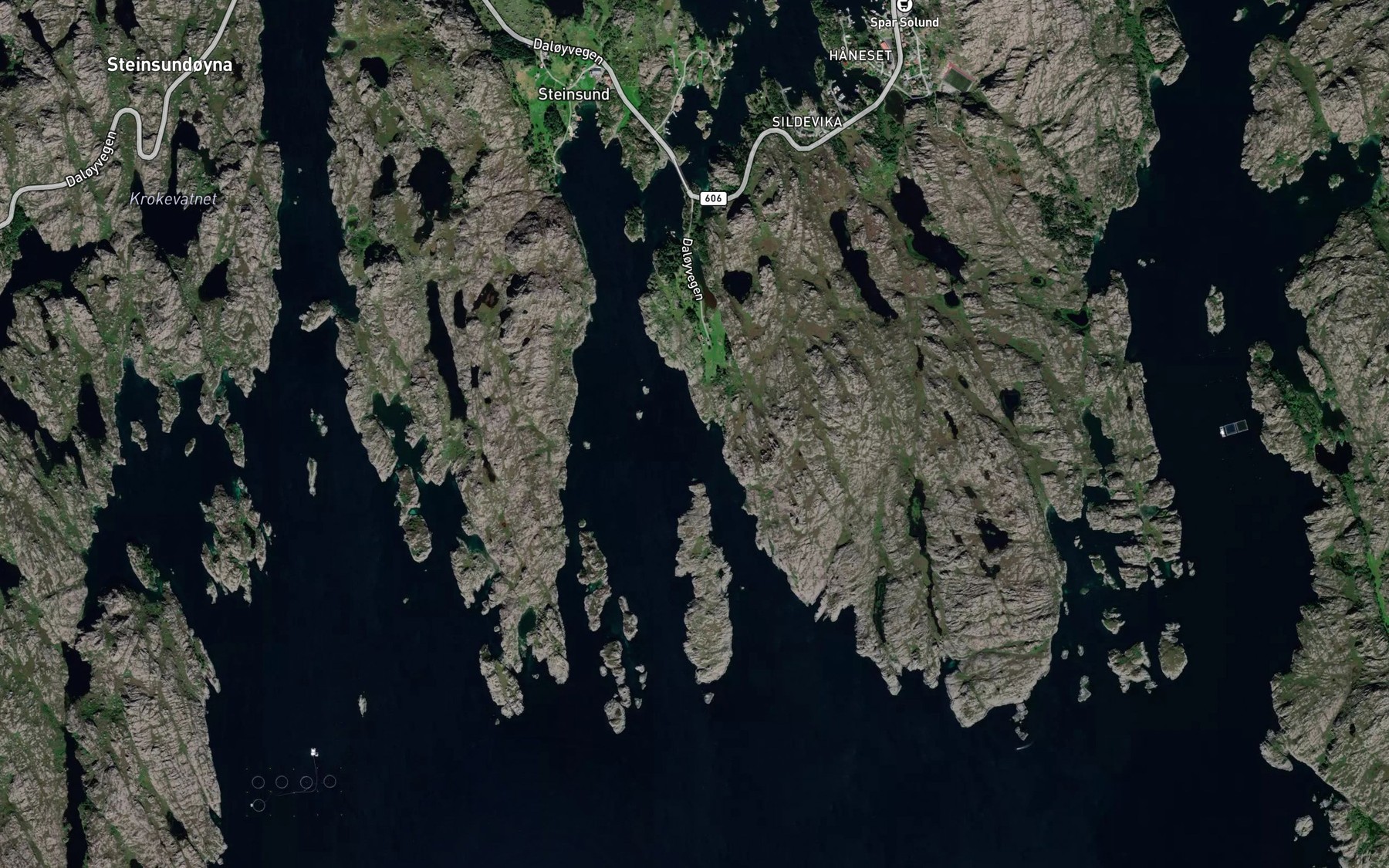 Satellite map of the Royrvika