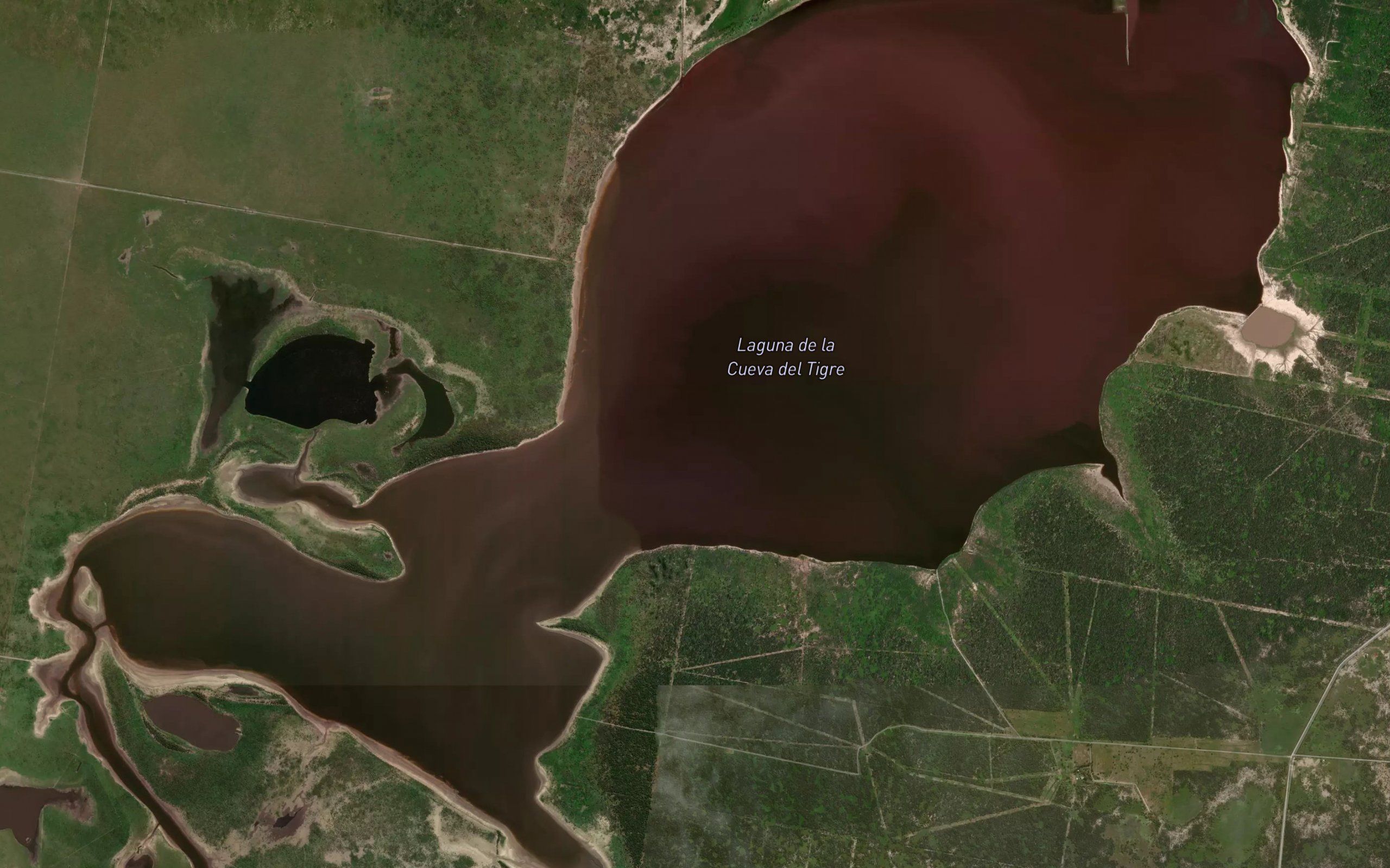 Laguna de la Cueva del Tigre