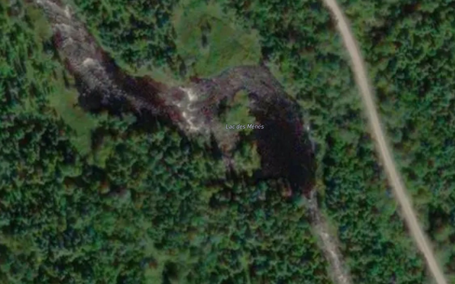 Satellite map of the Lac des Menes