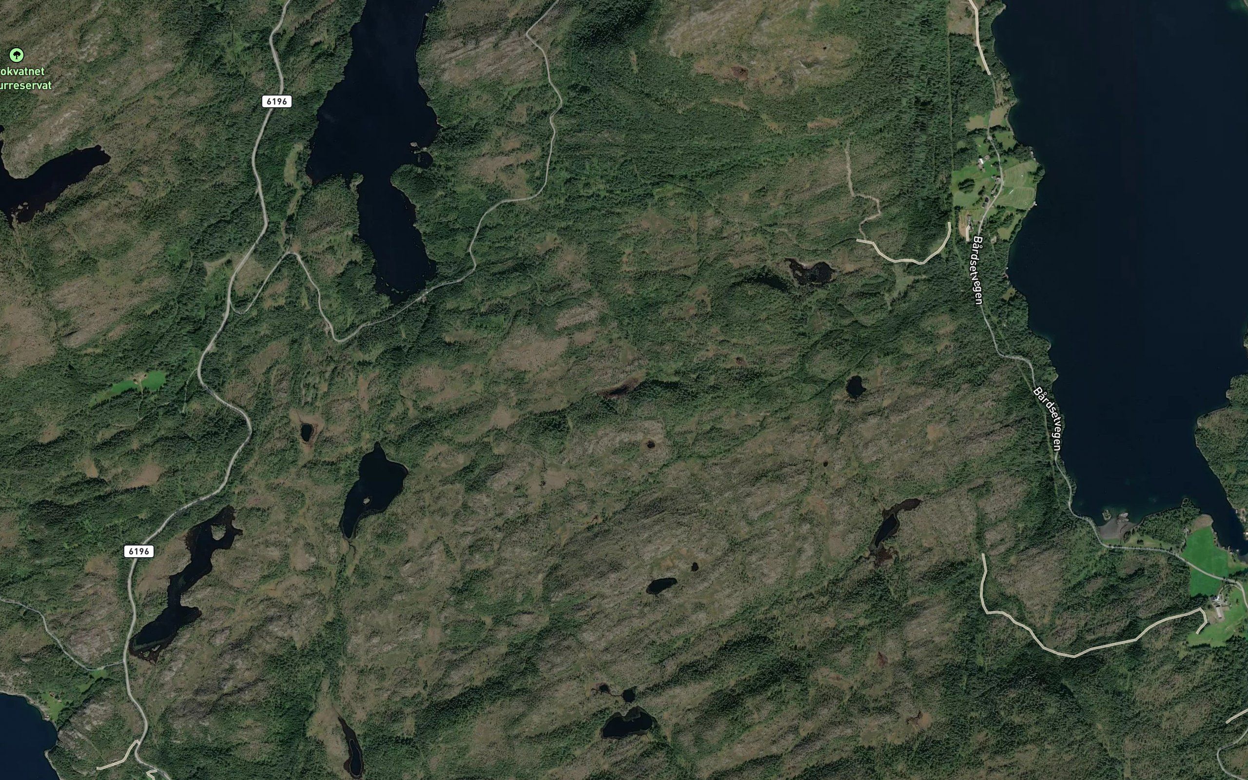Trollhaugtjorna