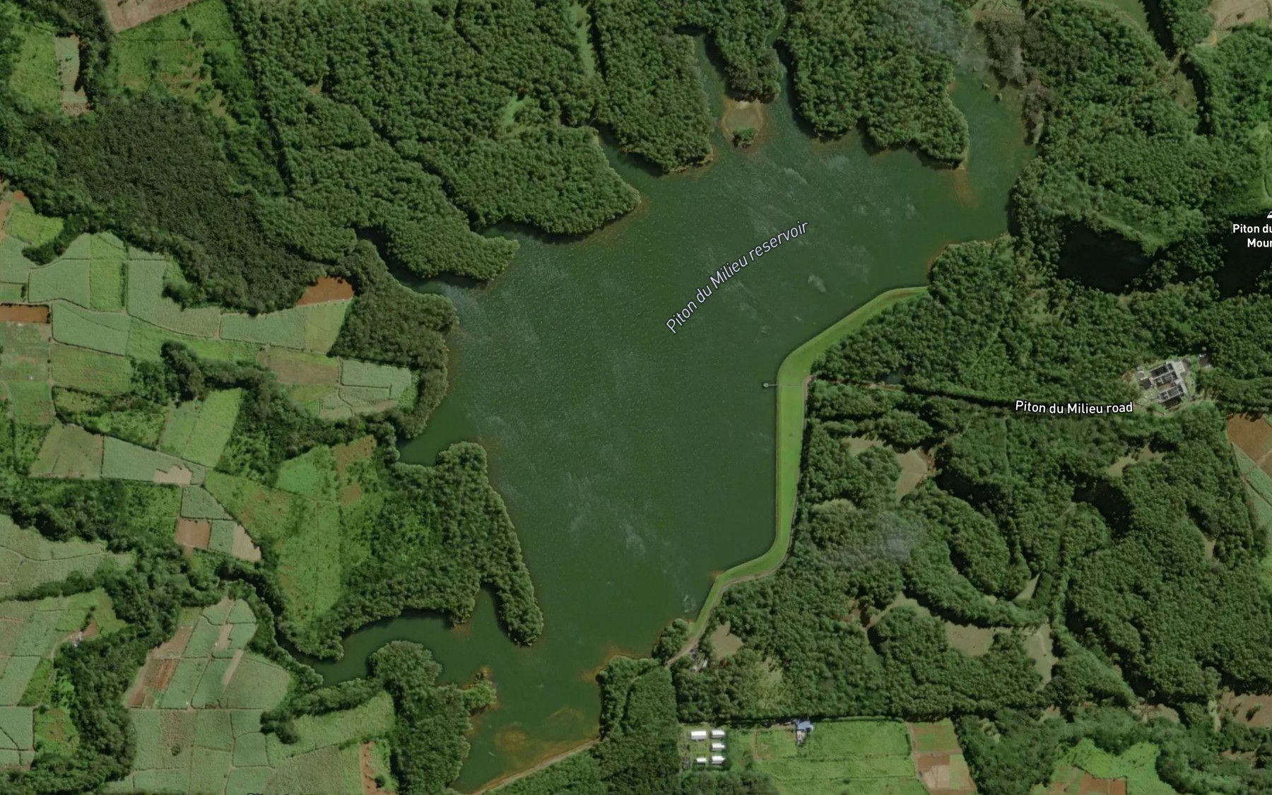 Satellite map of the Piton du Milieu Reservoir