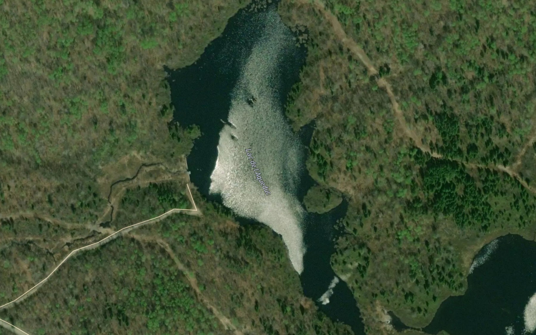 Satellite map of the Lac de l'Aqueduc