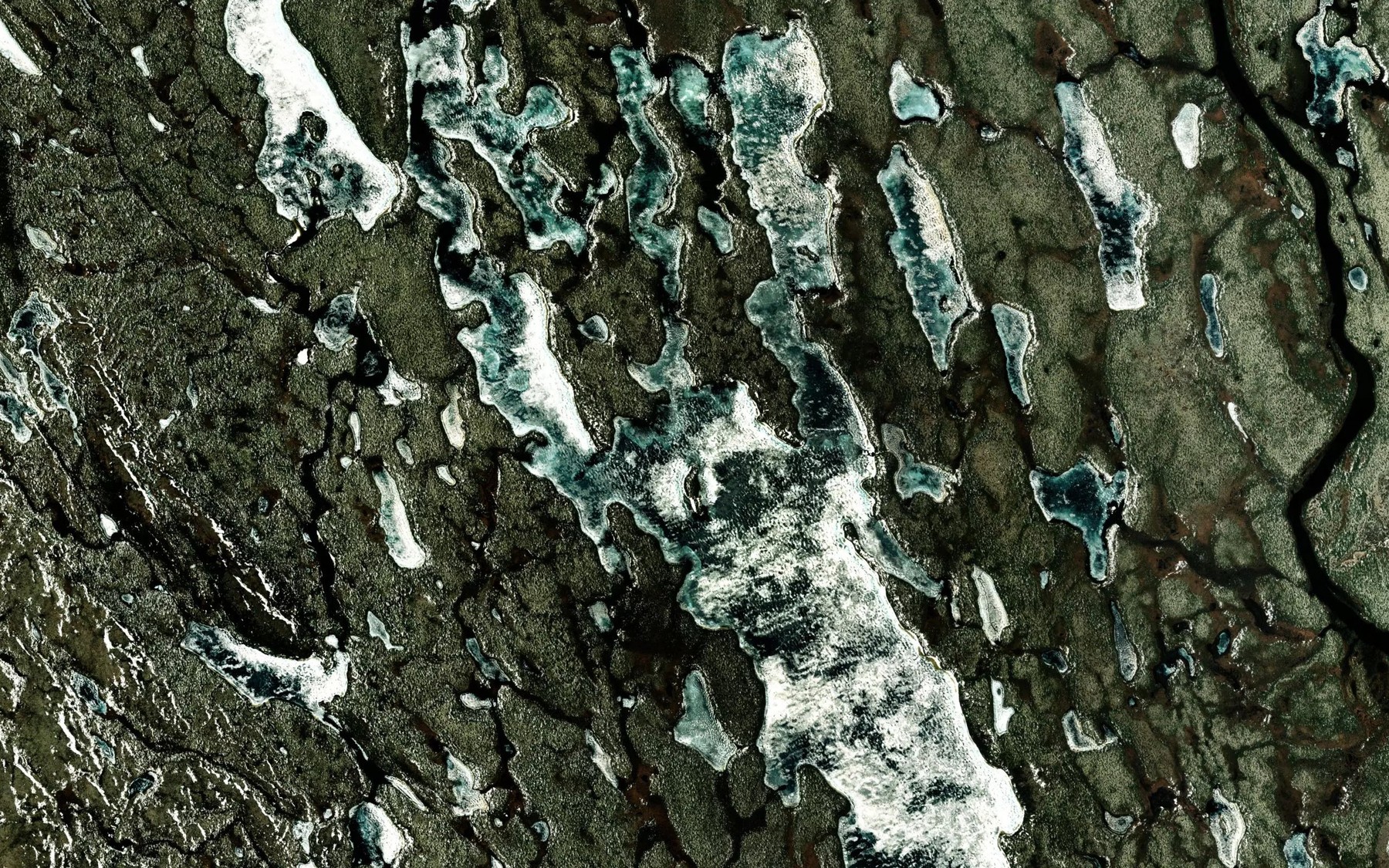 Satellite map of the Lac Tauchisikupin