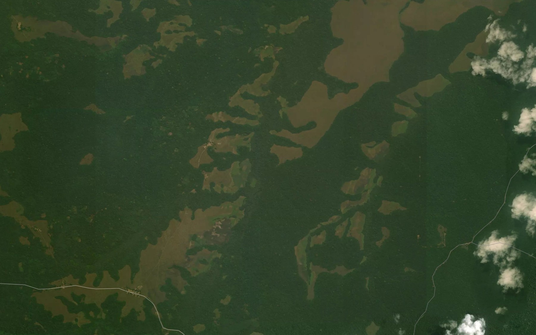 Satellite map of the Mpele