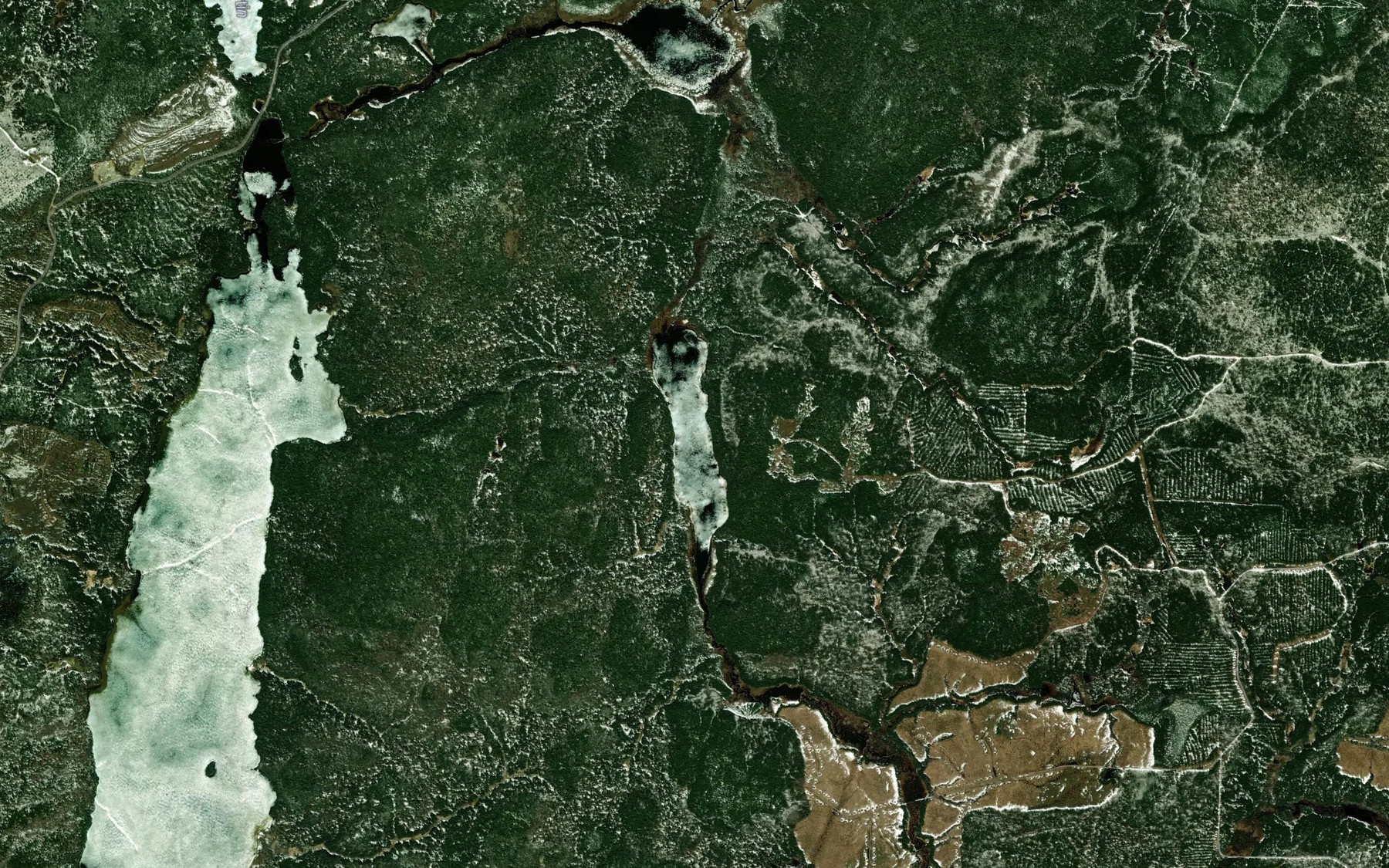 Satellite map of the Lac des Esclaves