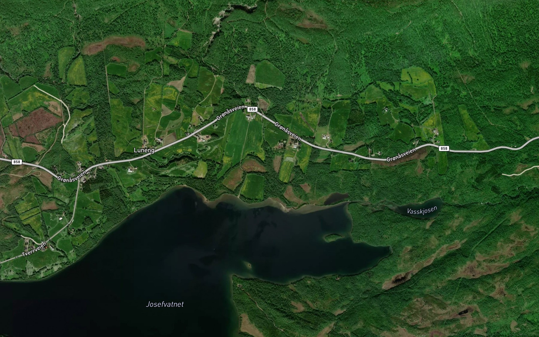 Satellite map of the Trollelva