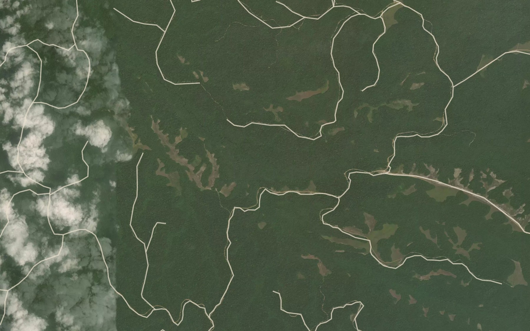 Satellite map of the Louo