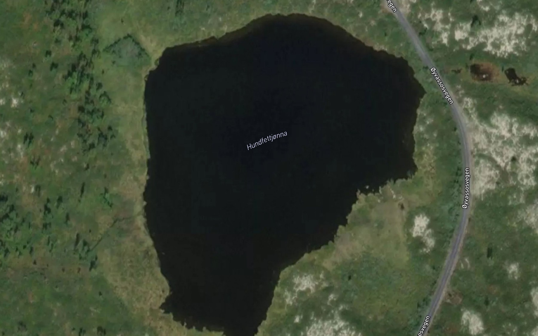 Satellite map of the Hundfettjonna