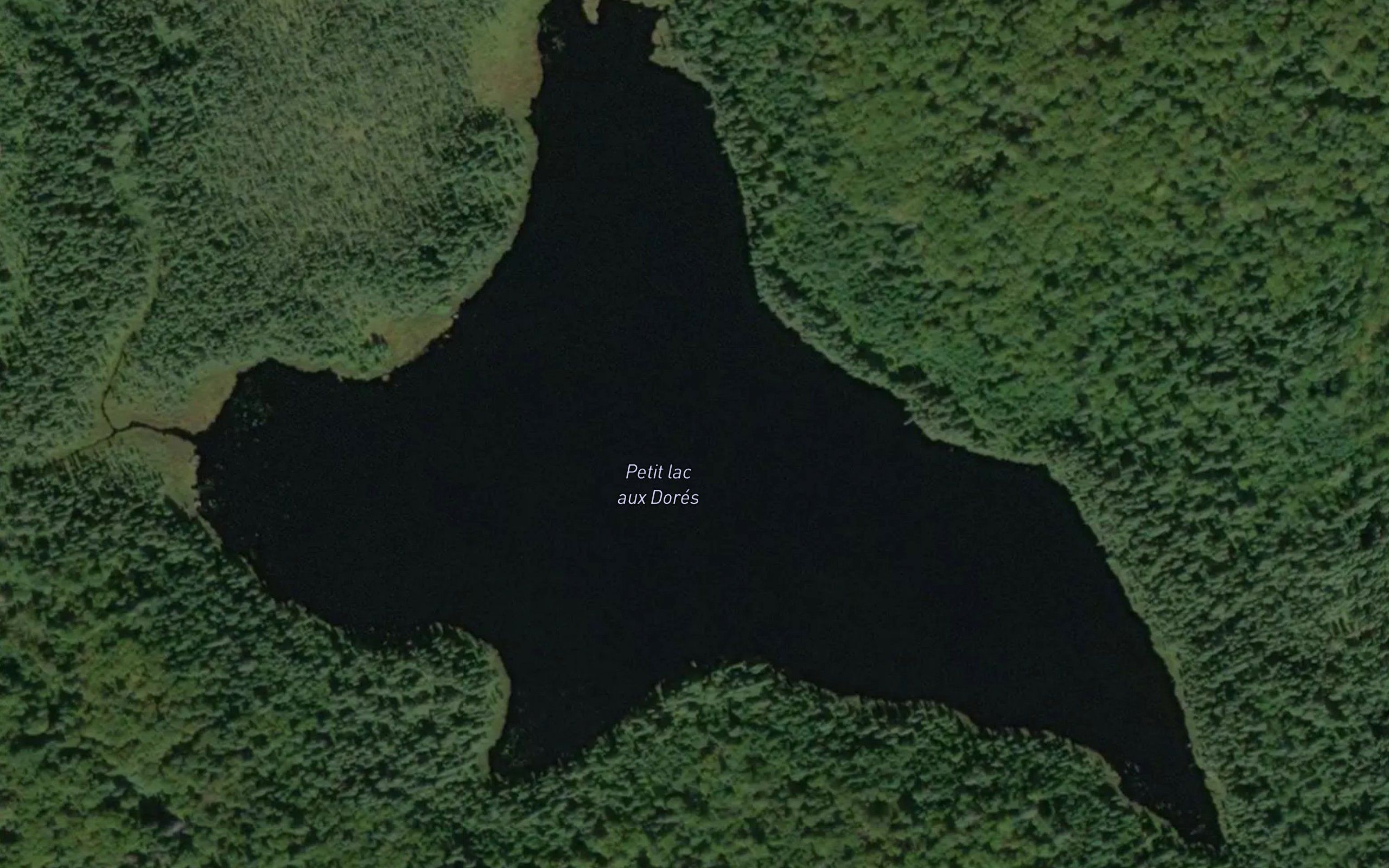 Petit lac aux Dores
