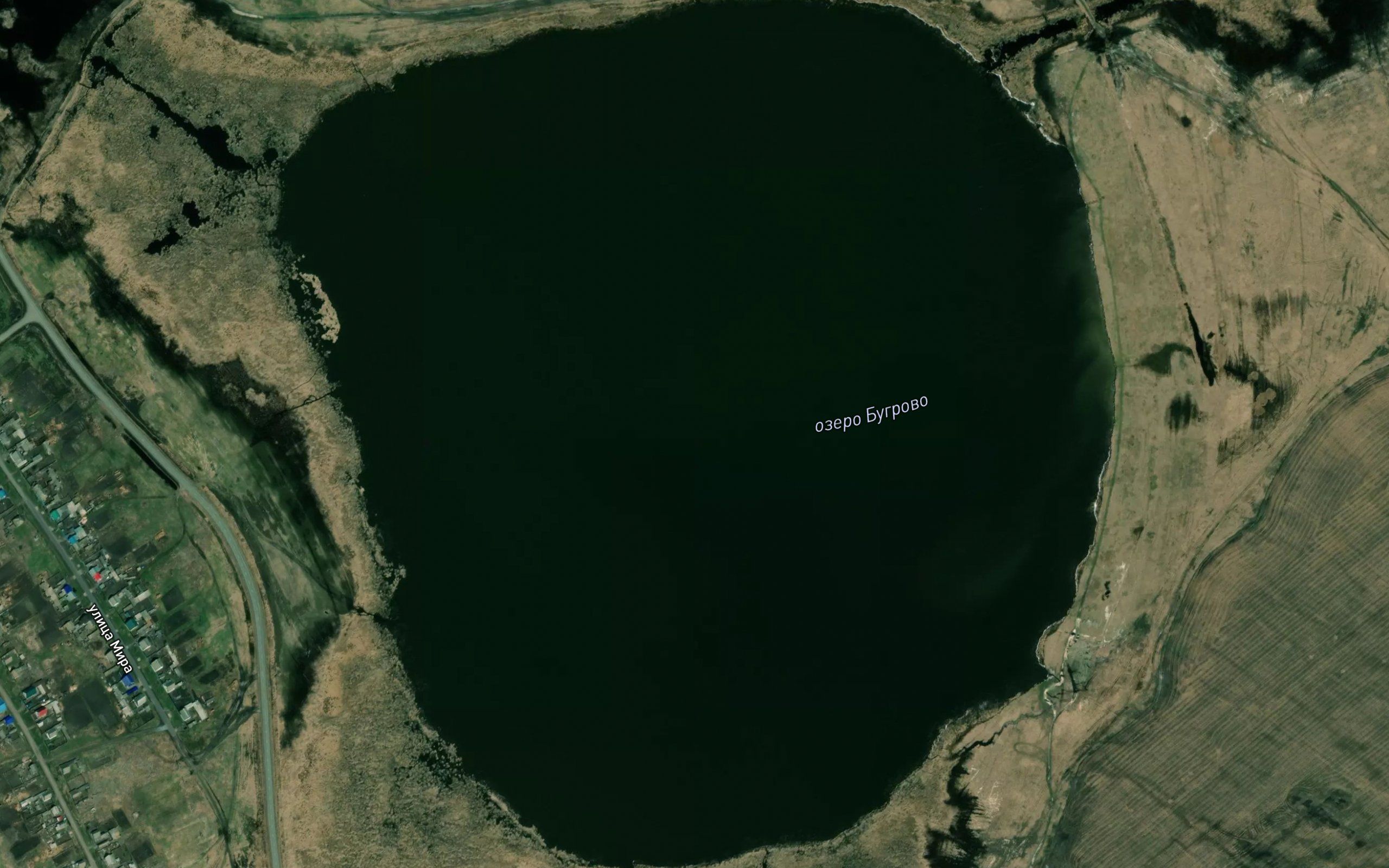Ozero Bugrovo