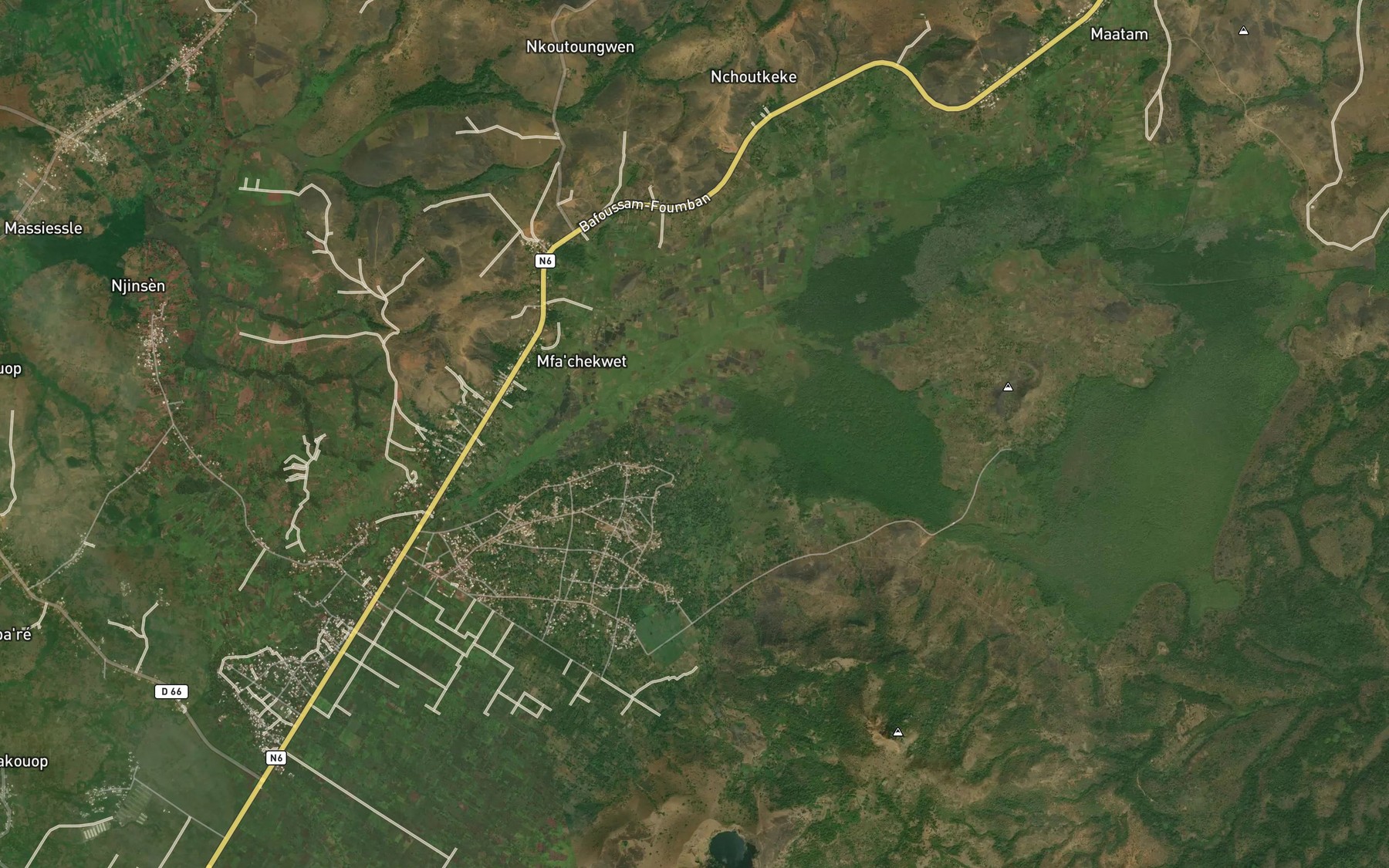 Satellite map of the Manboua