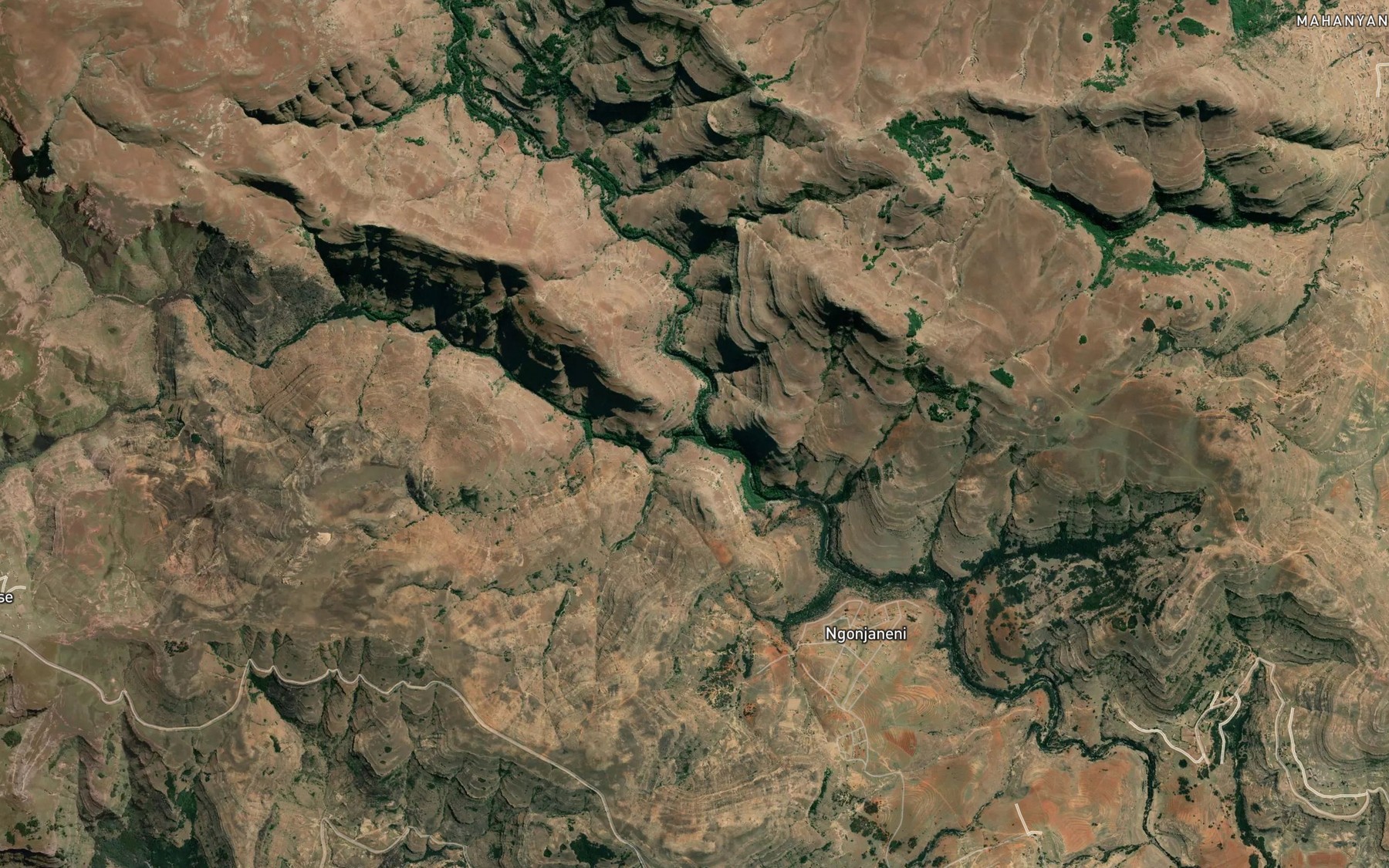Satellite map of the Phinari