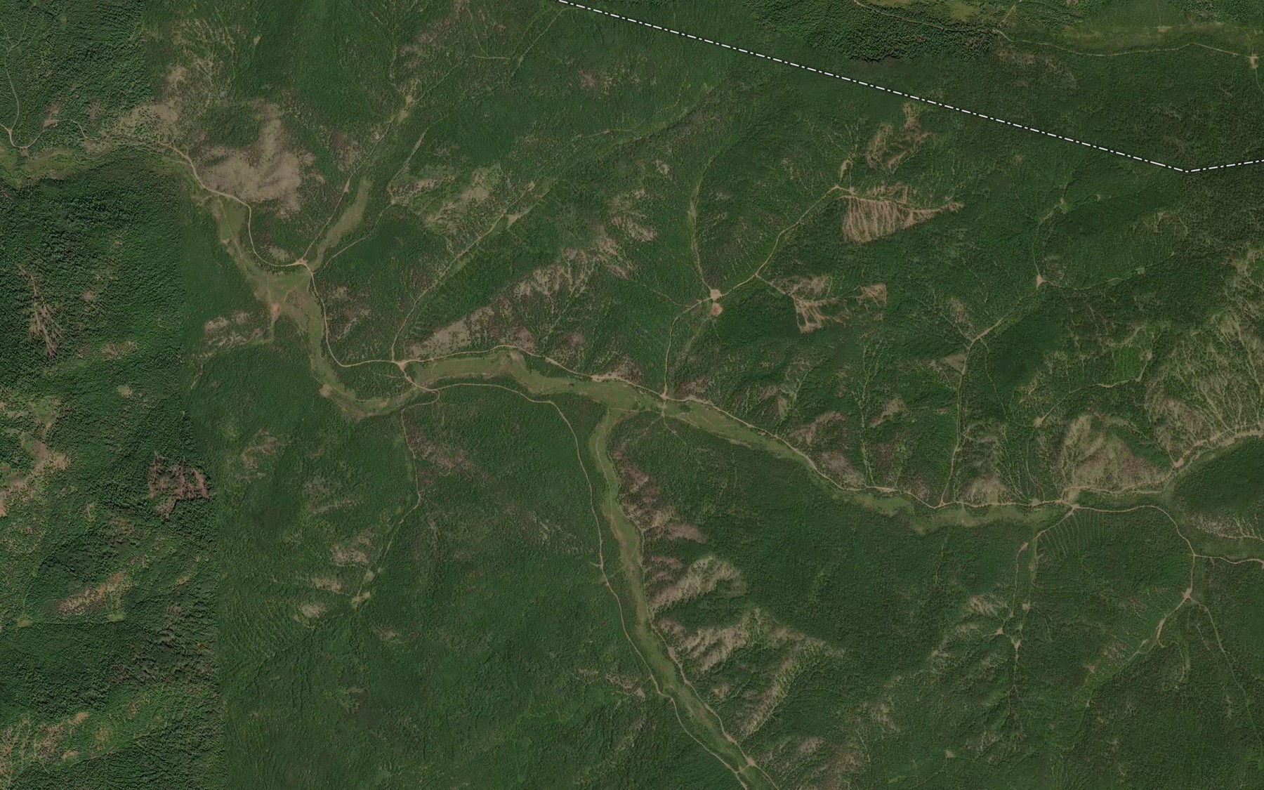 Satellite map of the Levaya Poperechnaya