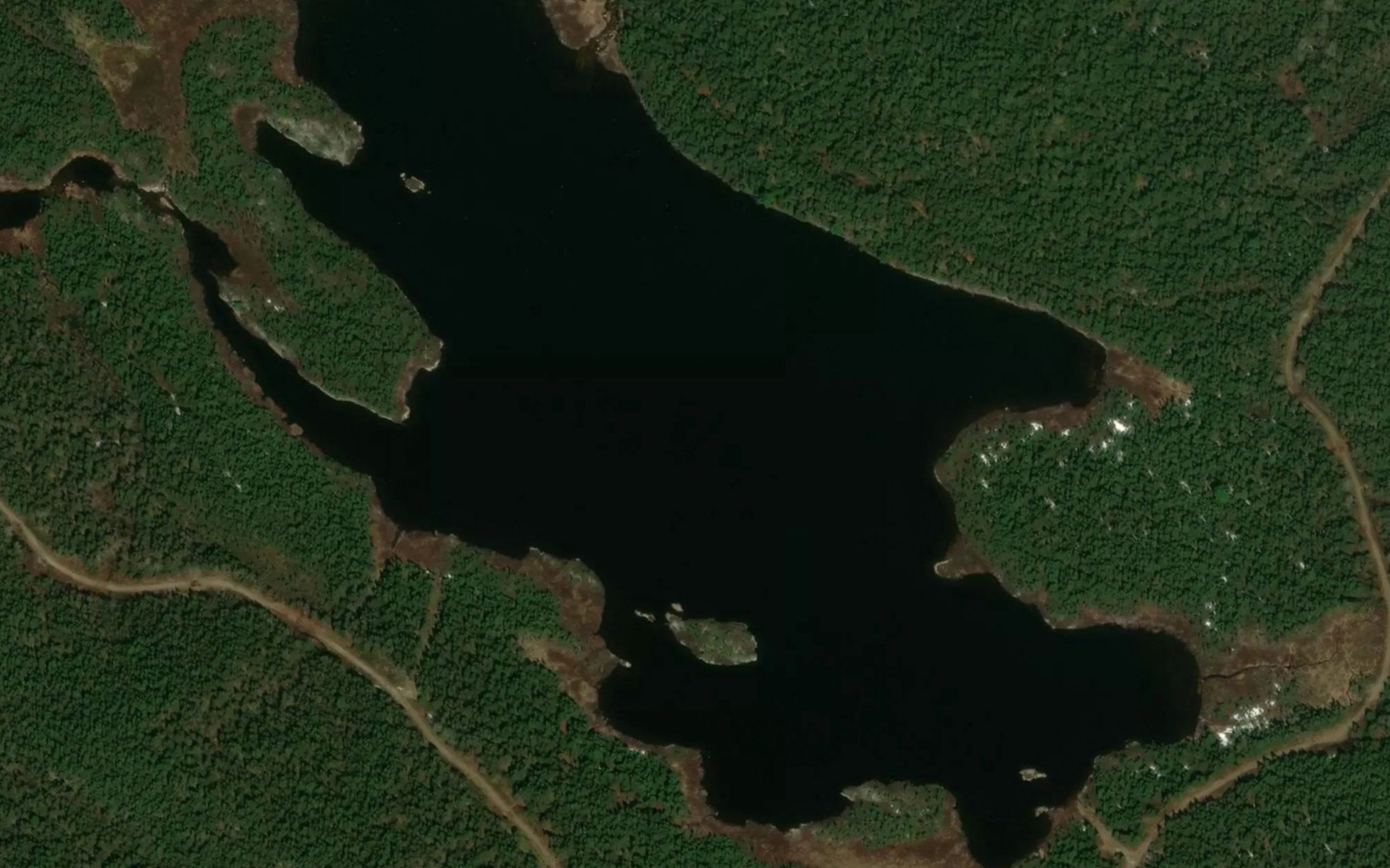 Satellite map of the Petit lac Trompeur