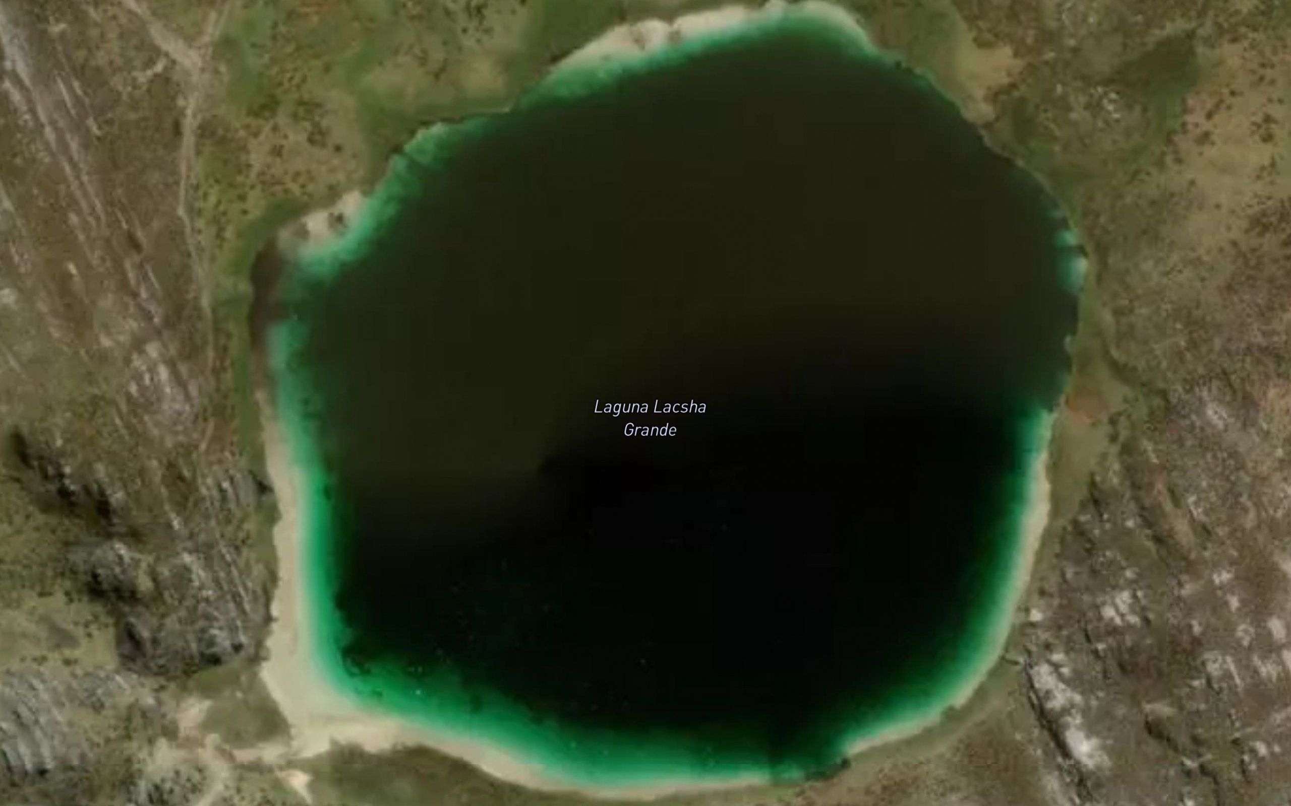 Laguna Lacsha Grande