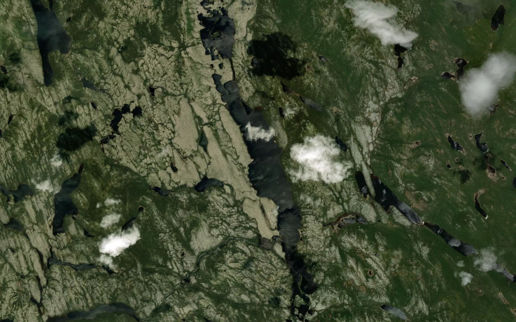 Satellite map of the Lac Utshahk Kamiakuatshet