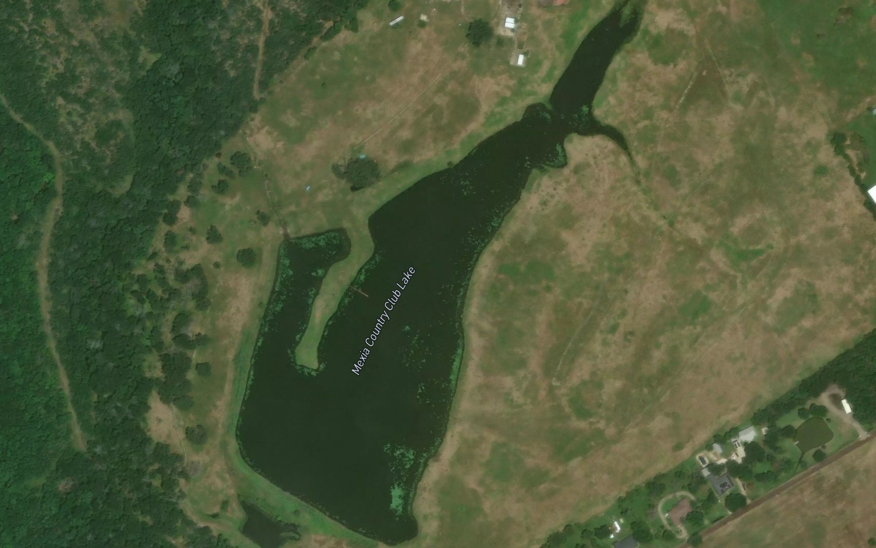 Satellite map of the Mexia Country Club Lake