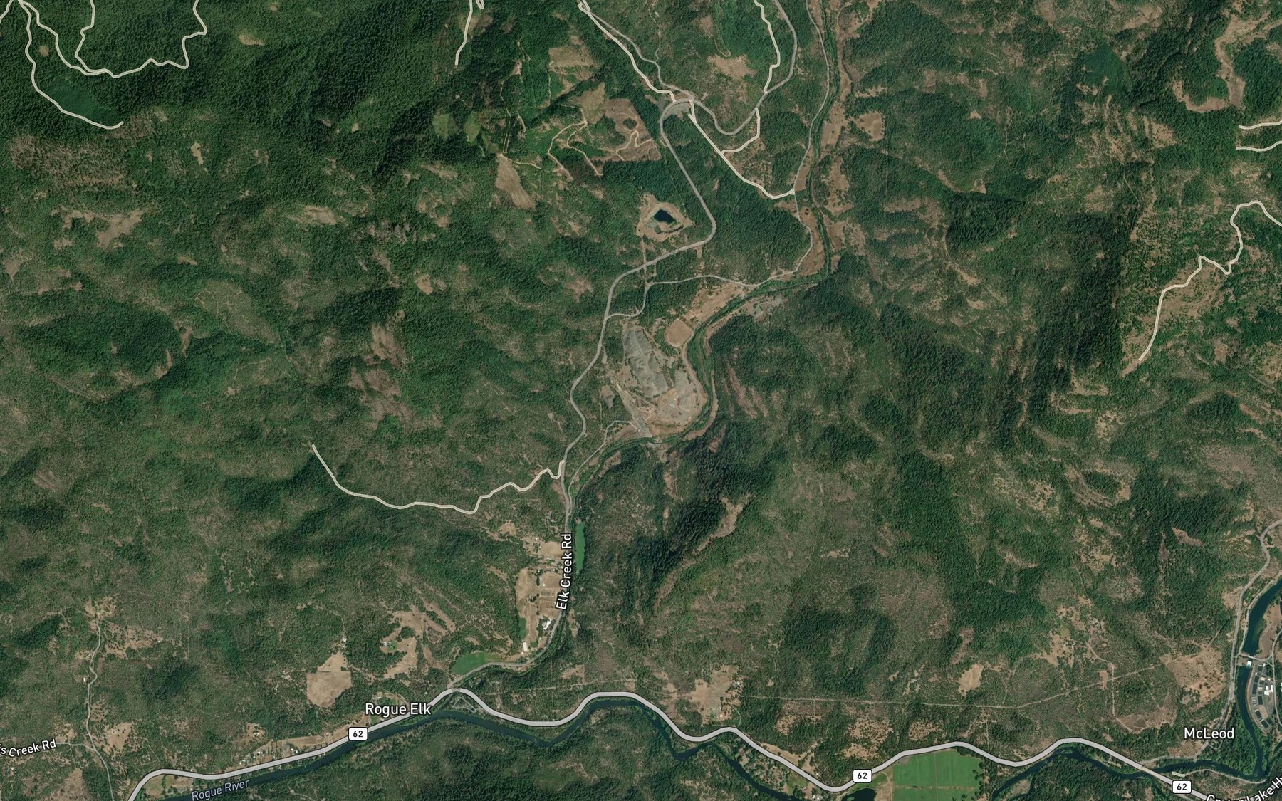 Satellite map of the Elk Creek Lake