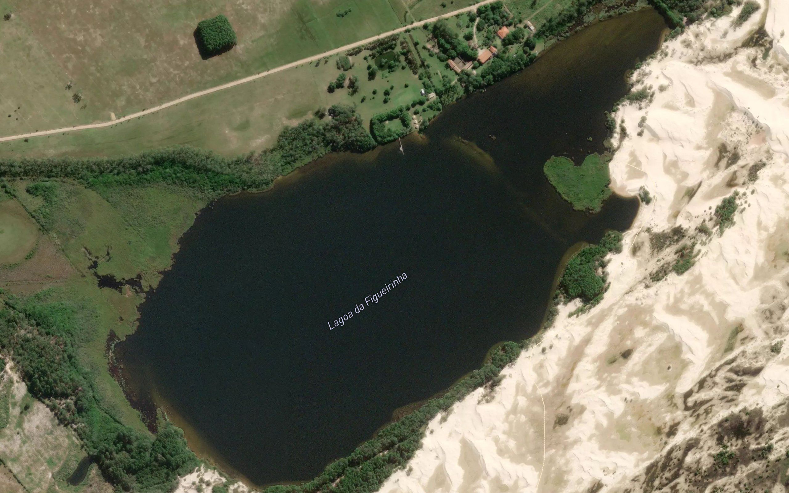 Lagoa da Figueirinha