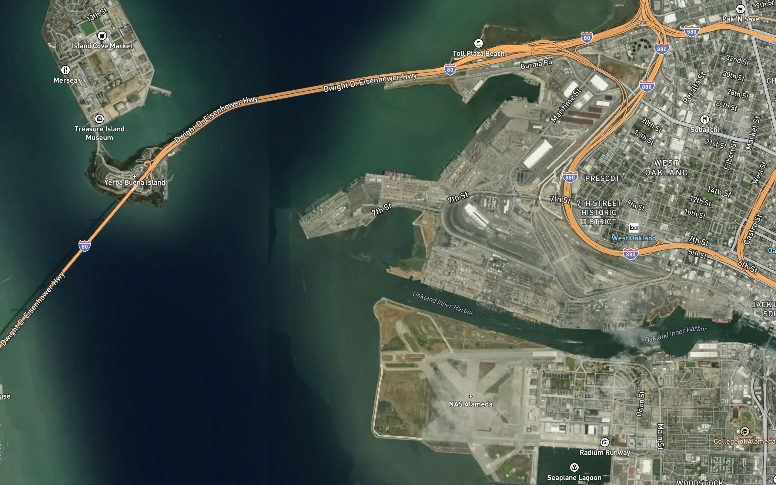 Oakland Middle Harbor