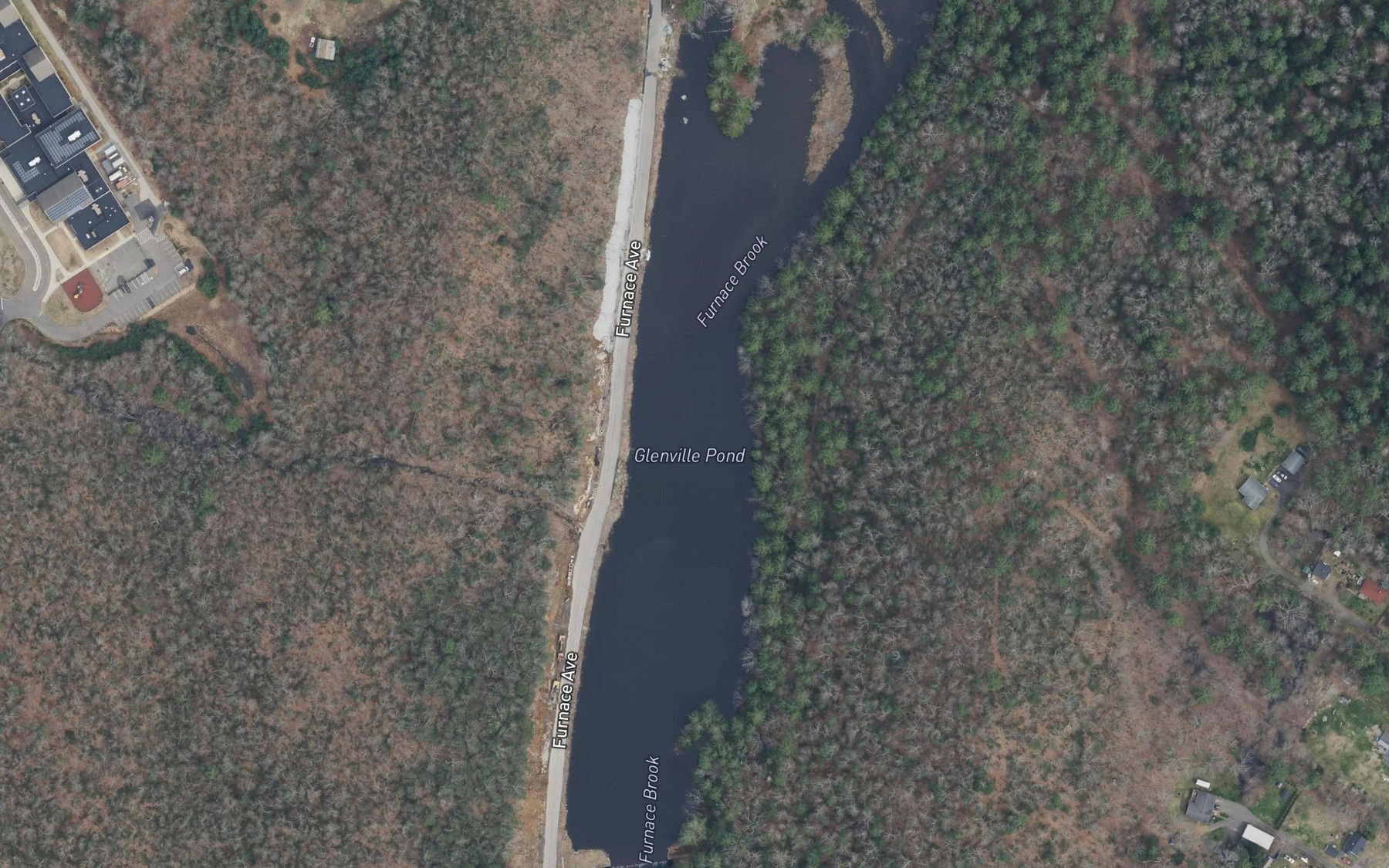 Satellite map of the Glenville Pond