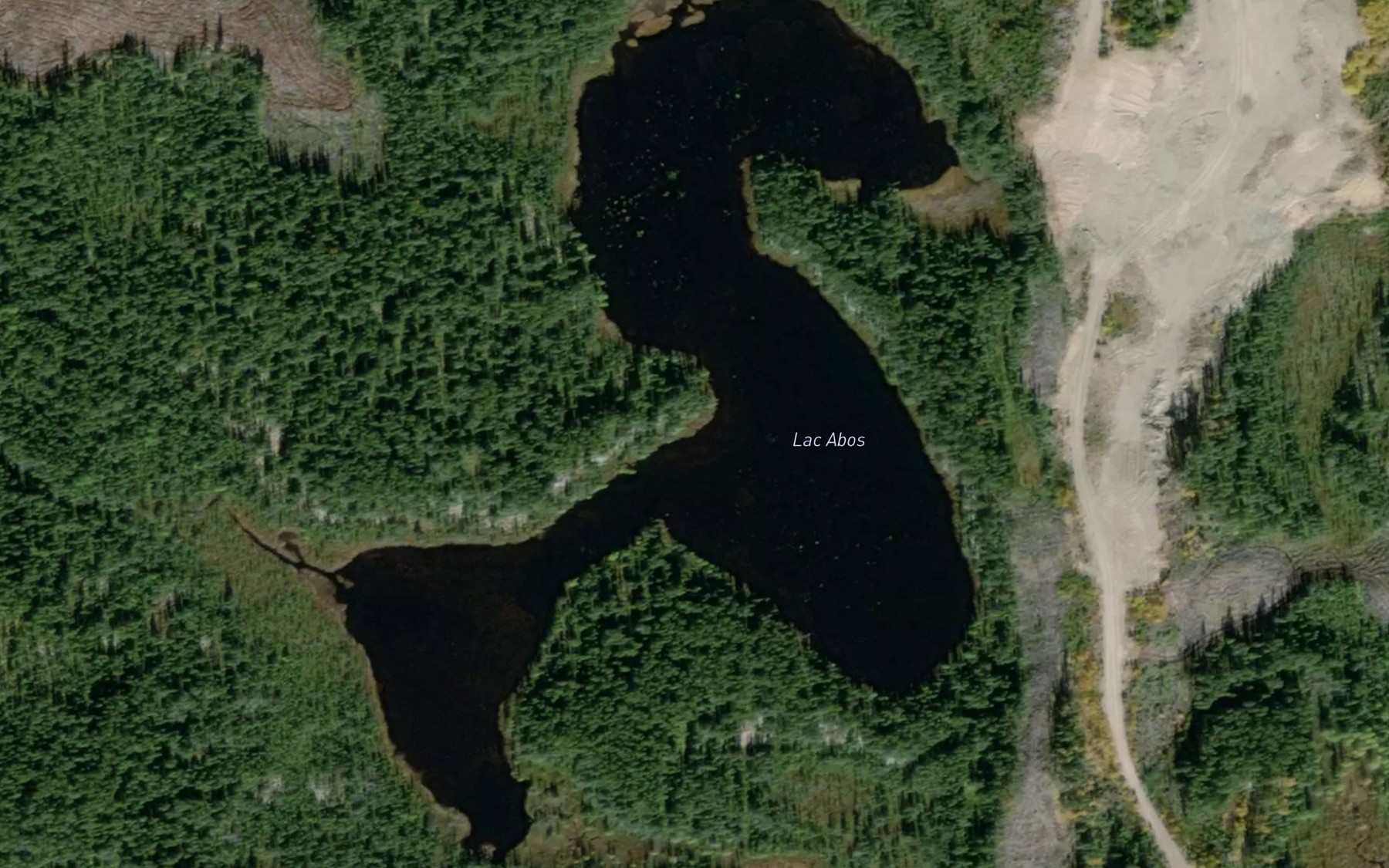 Satellite map of the Lac Abos