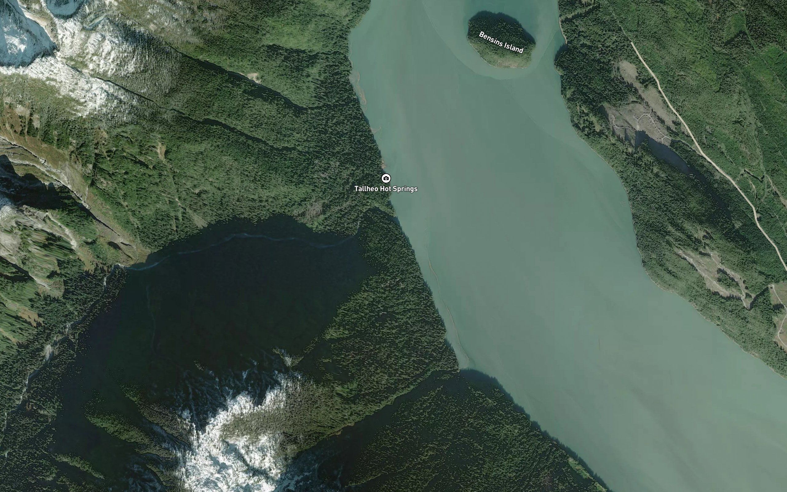 Tallheo Hot Springs