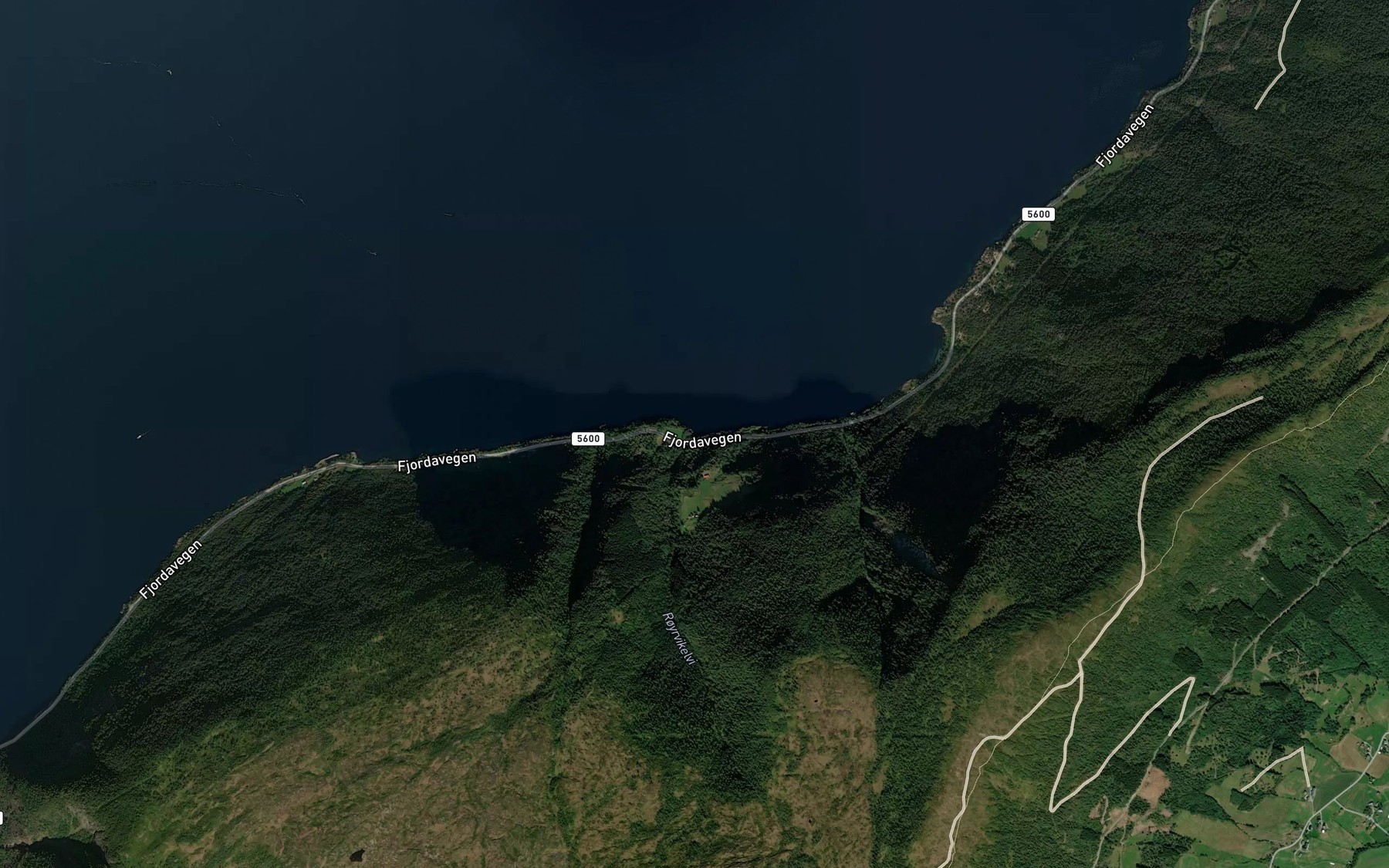 Satellite map of the Royrvikbukti