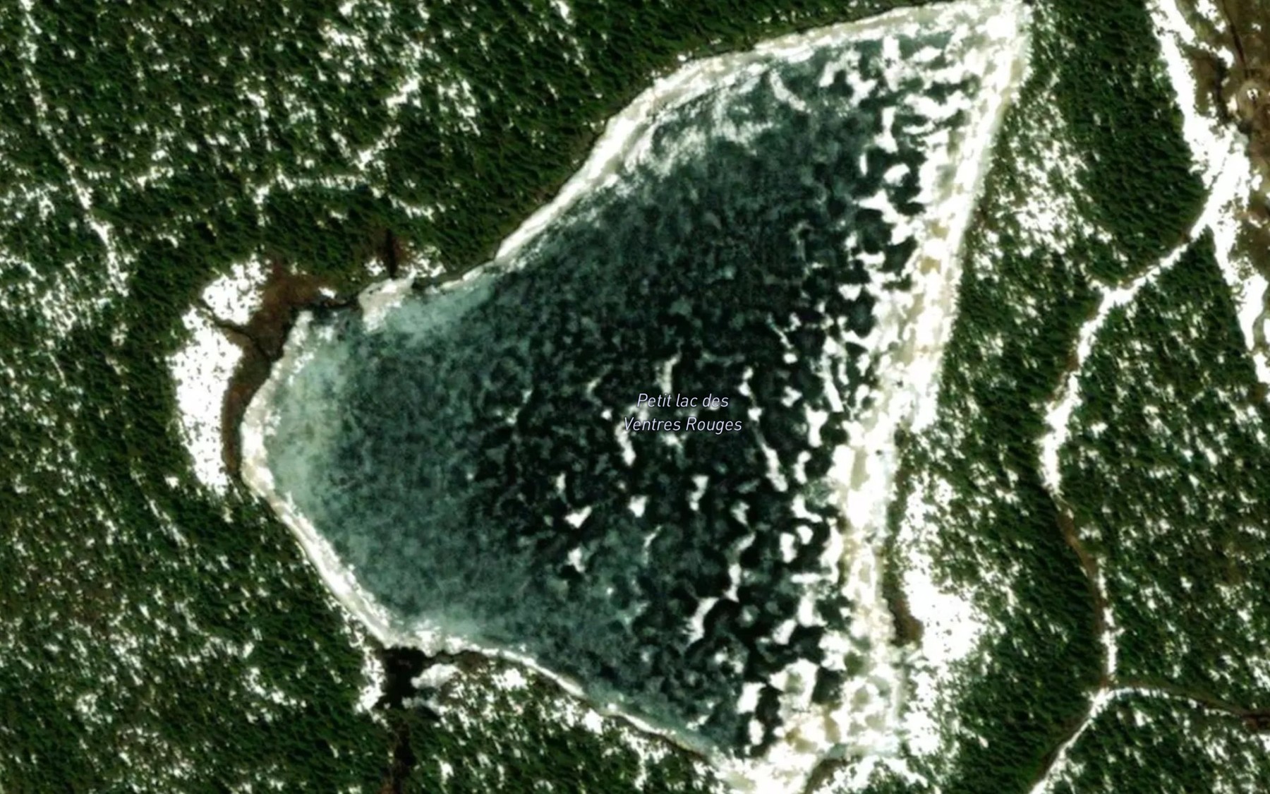Satellite map of the Petit lac des Ventres Rouges
