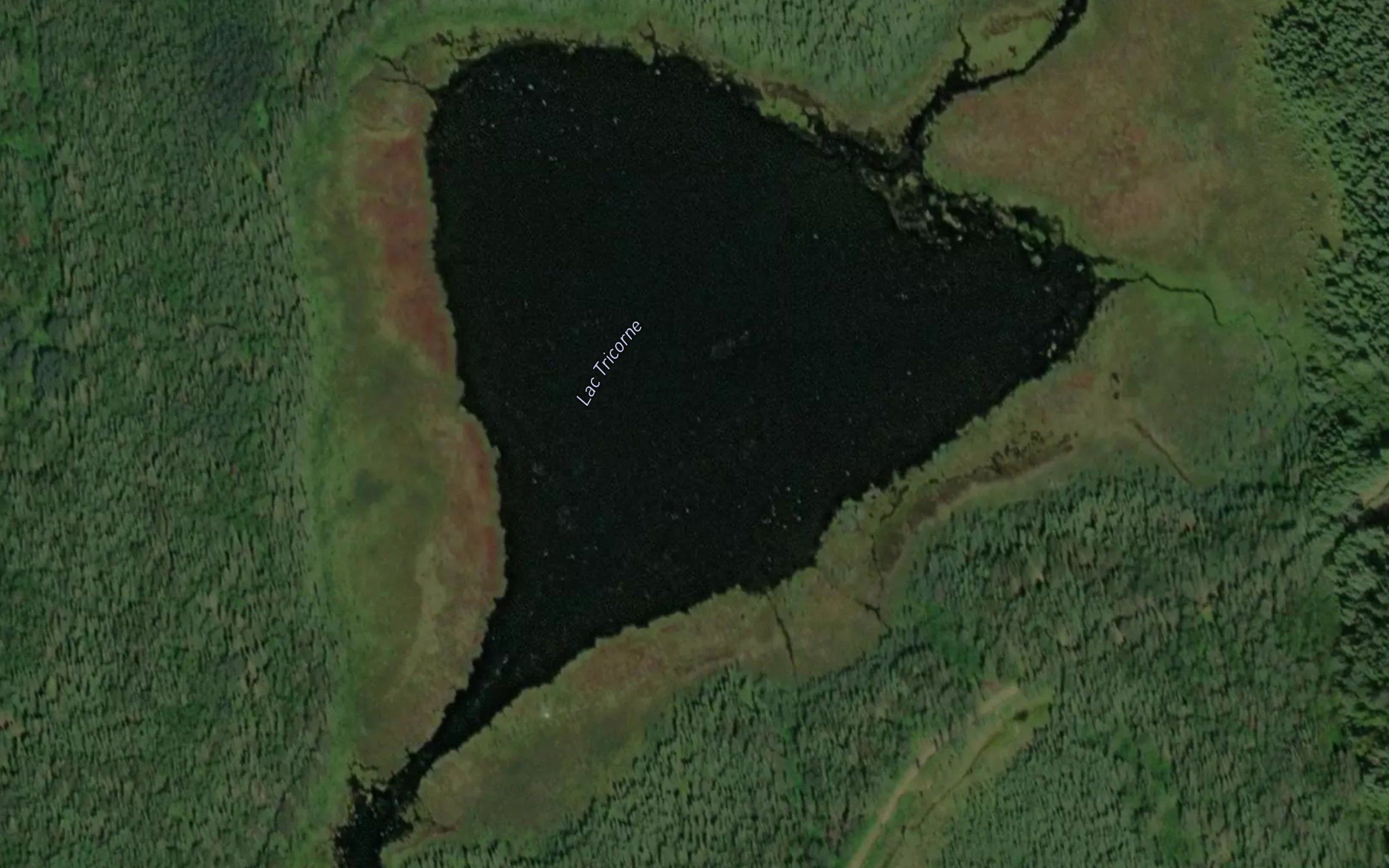 Lac Tricorne