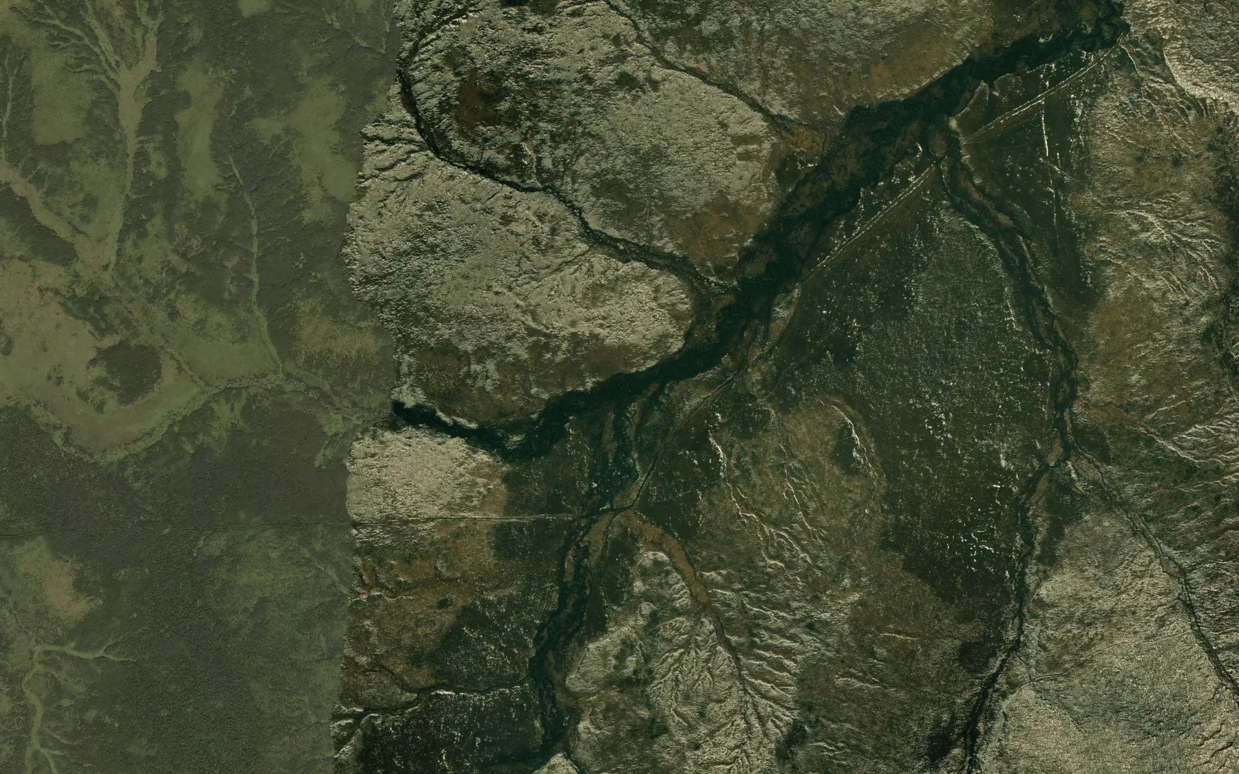 Satellite map of the Medvezhiy