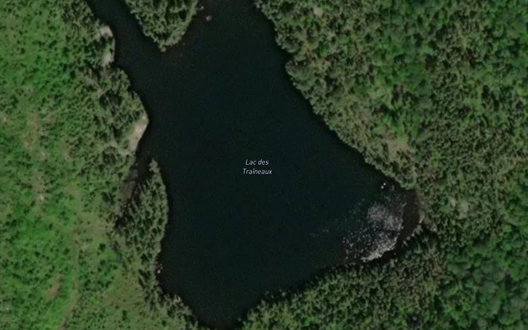 Satellite map of the Lac des Traineaux