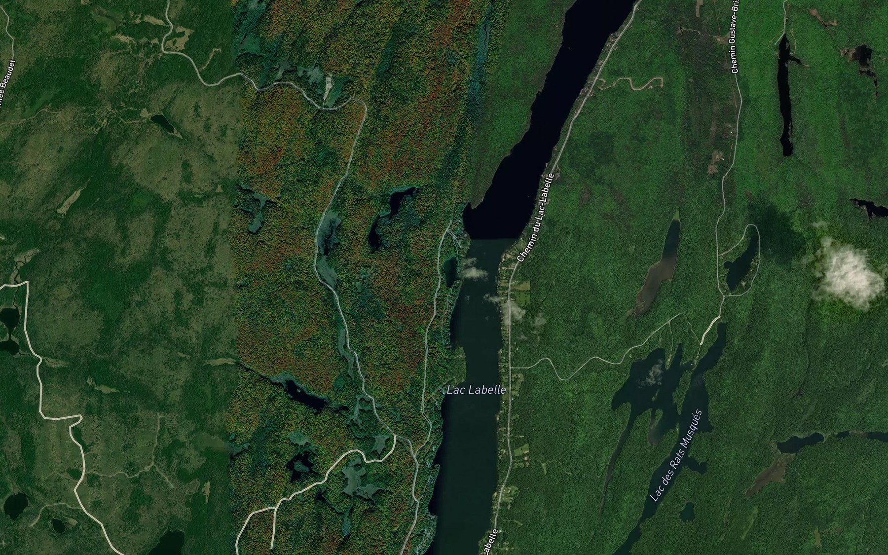 Satellite map of the Petit lac a Francoeur