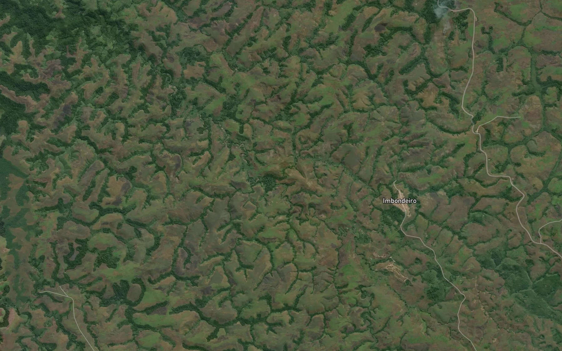 Satellite map of the Quengue