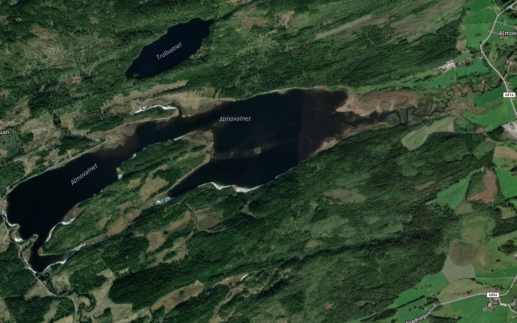 Satellite map of the Almovatnet
