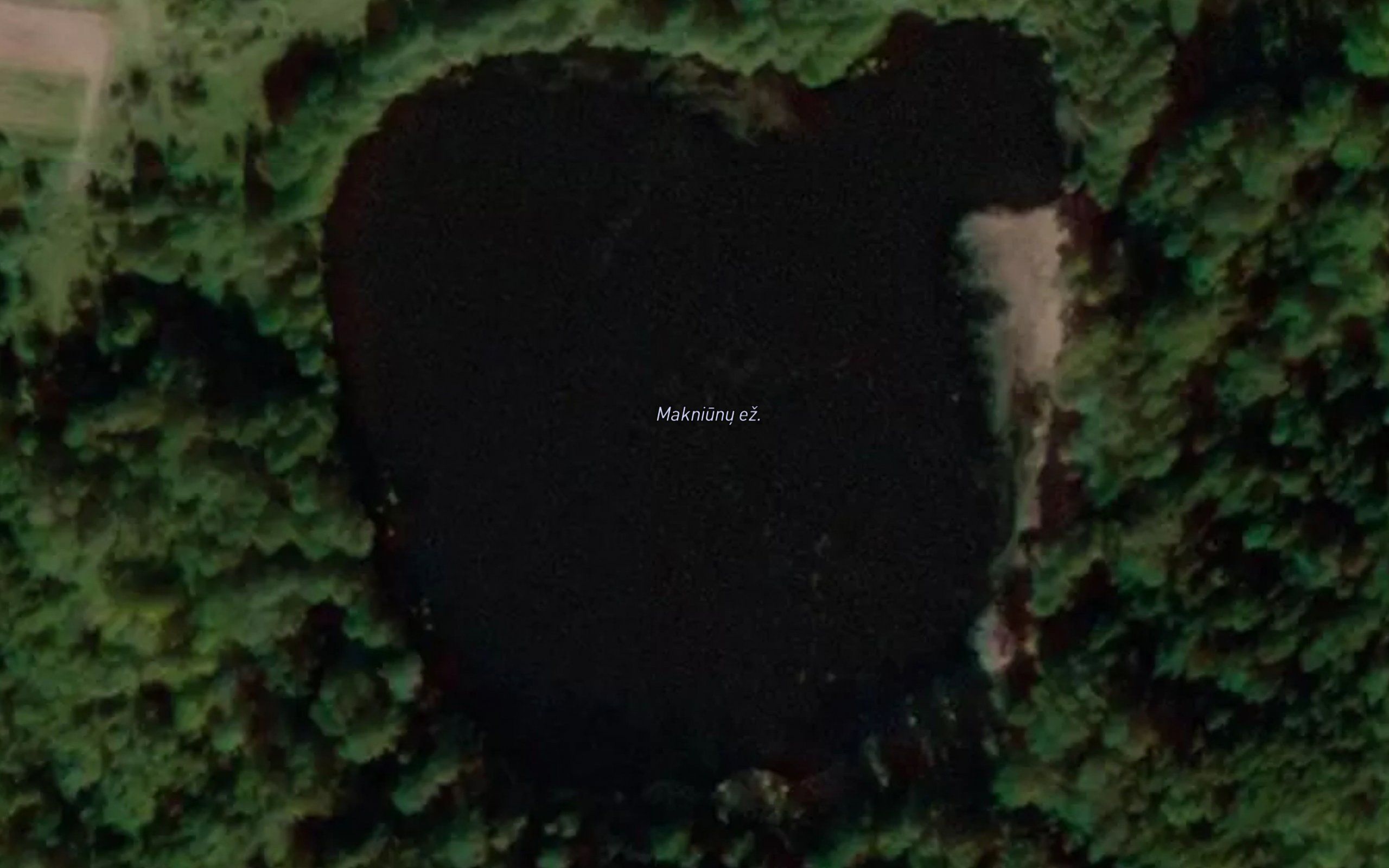 Makniunu Ezeras