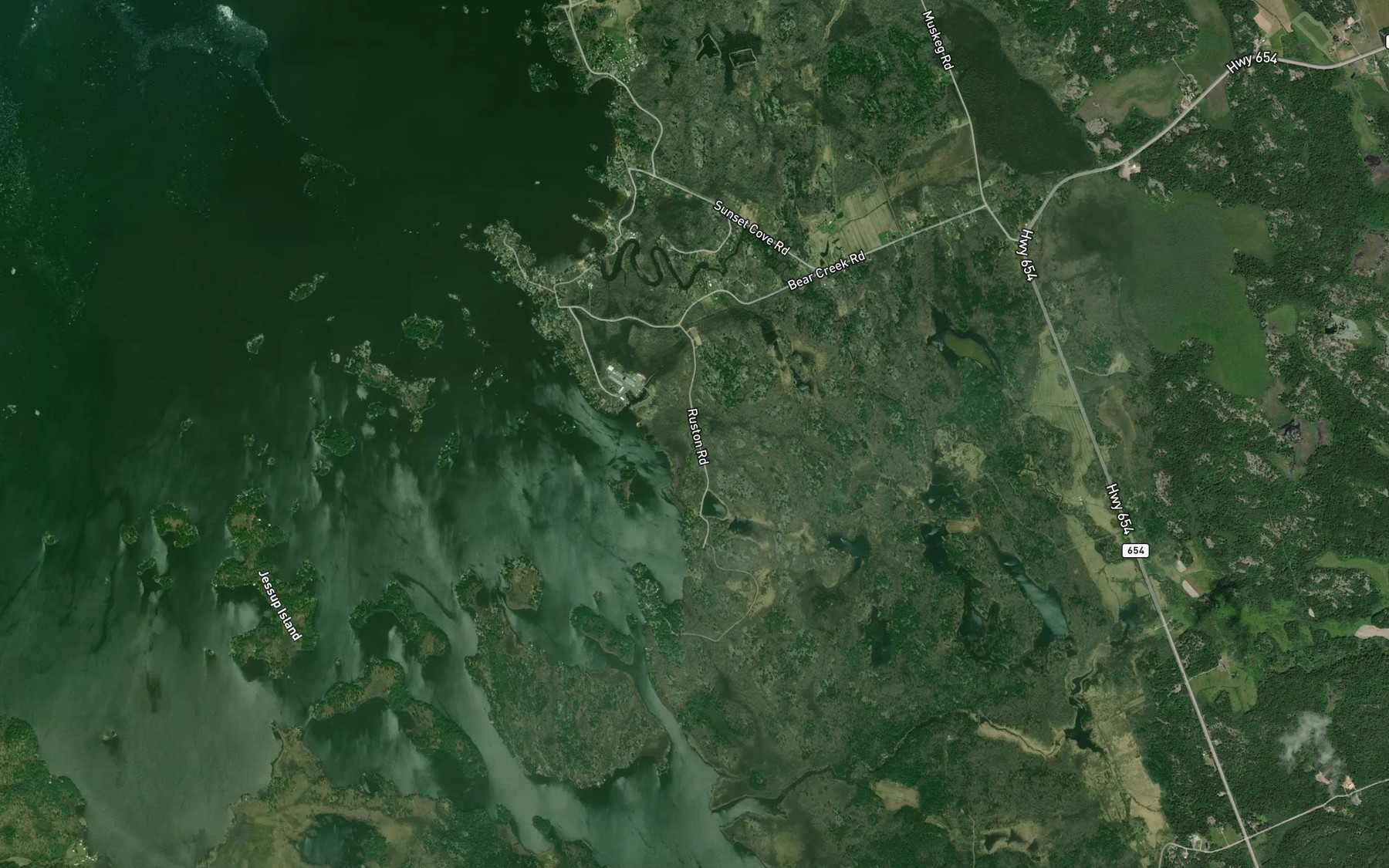 Satellite map of the Sunlit Bay