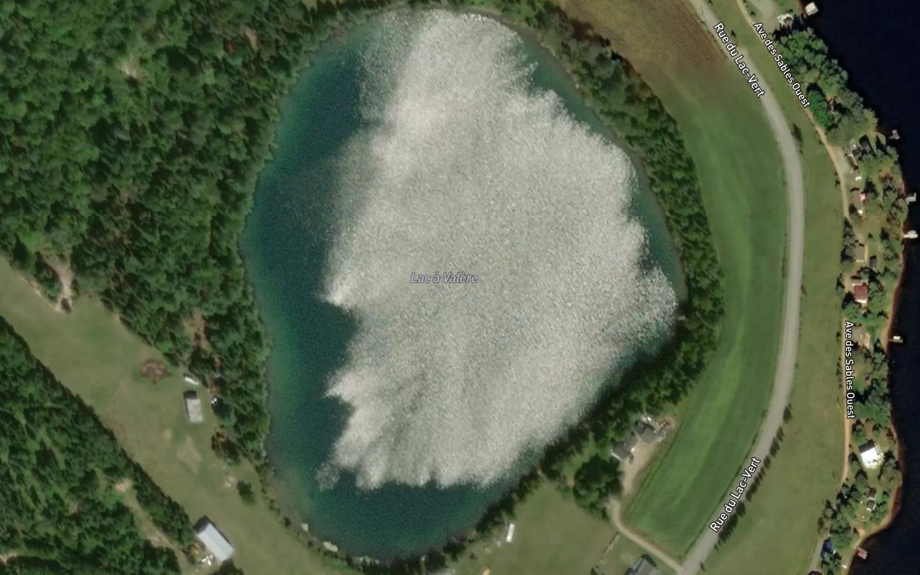 Satellite map of the Lac a Valere