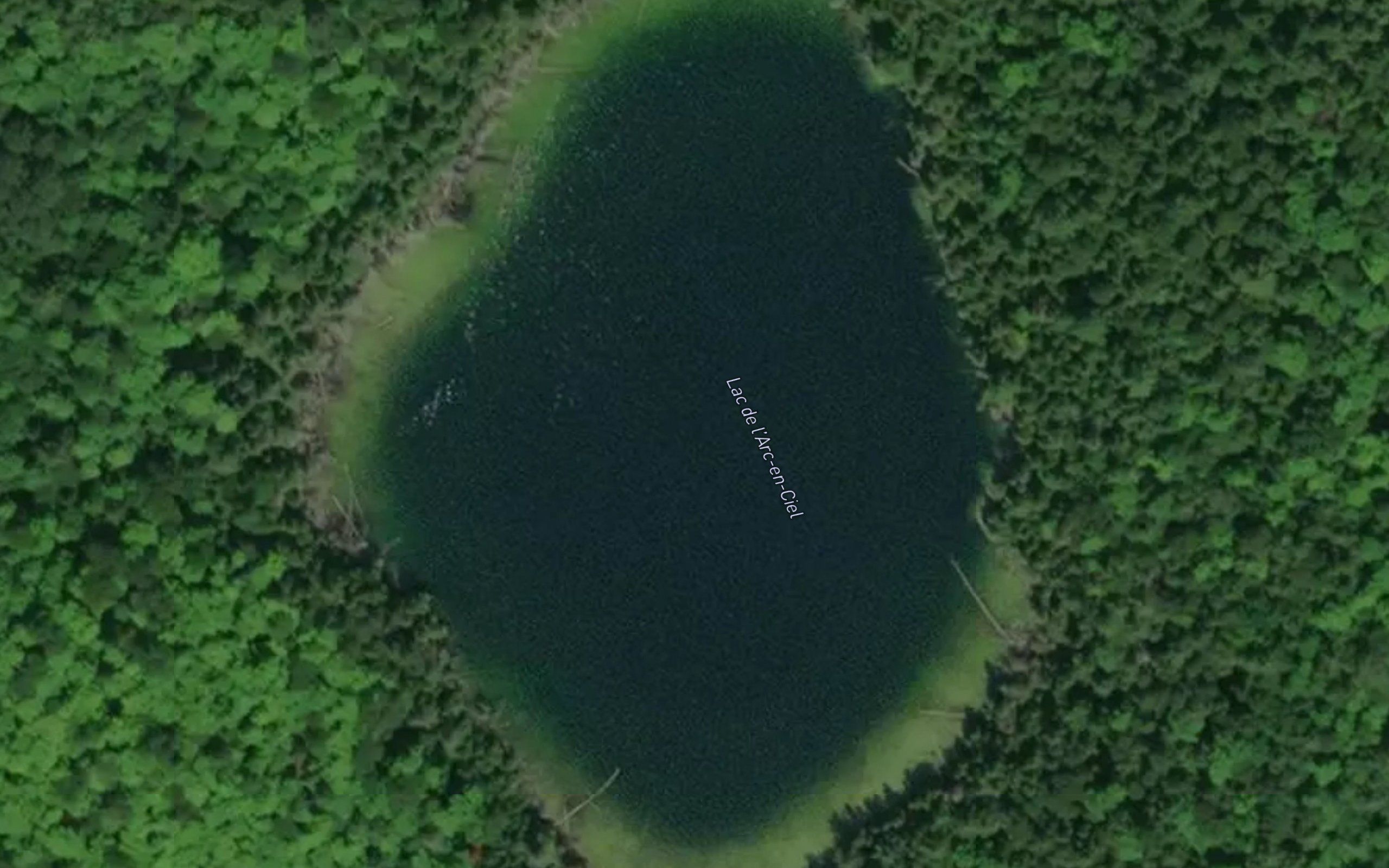Lac de l'Arc-en-Ciel