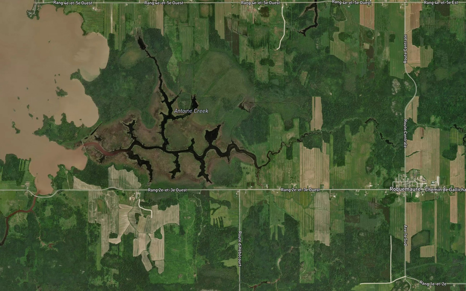 Satellite map of the Cours d'eau Landry