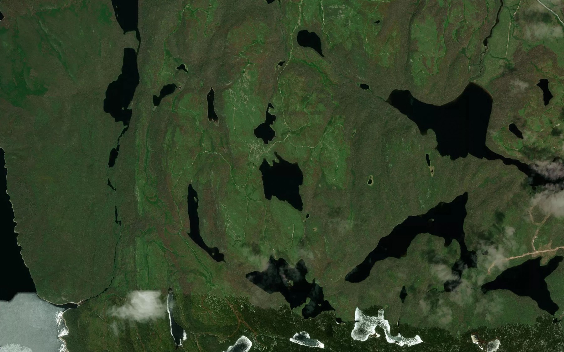 Satellite map of the Lac Charles-Langoissieux