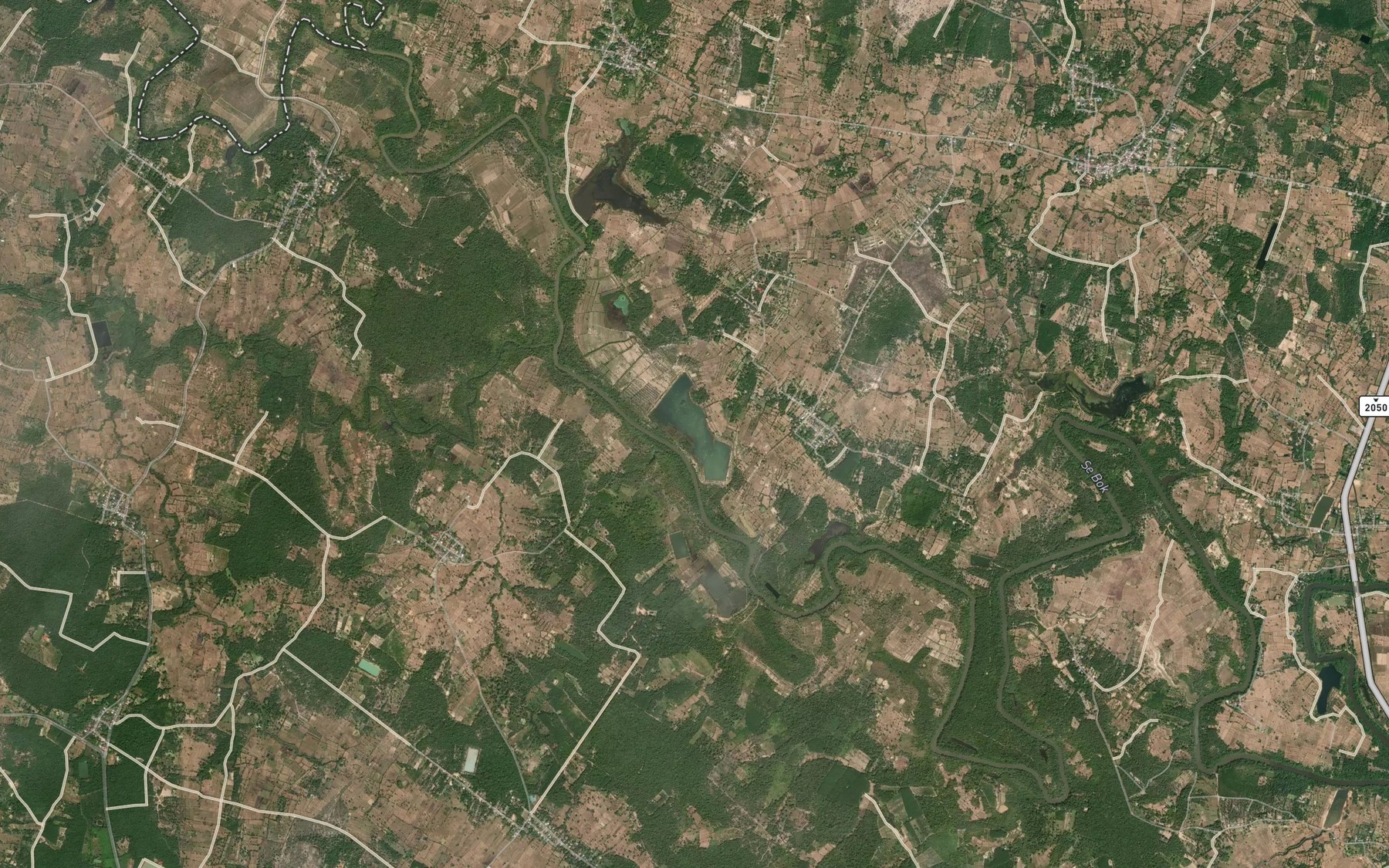 Satellite map of the Ang Kep Nam Nong Wian