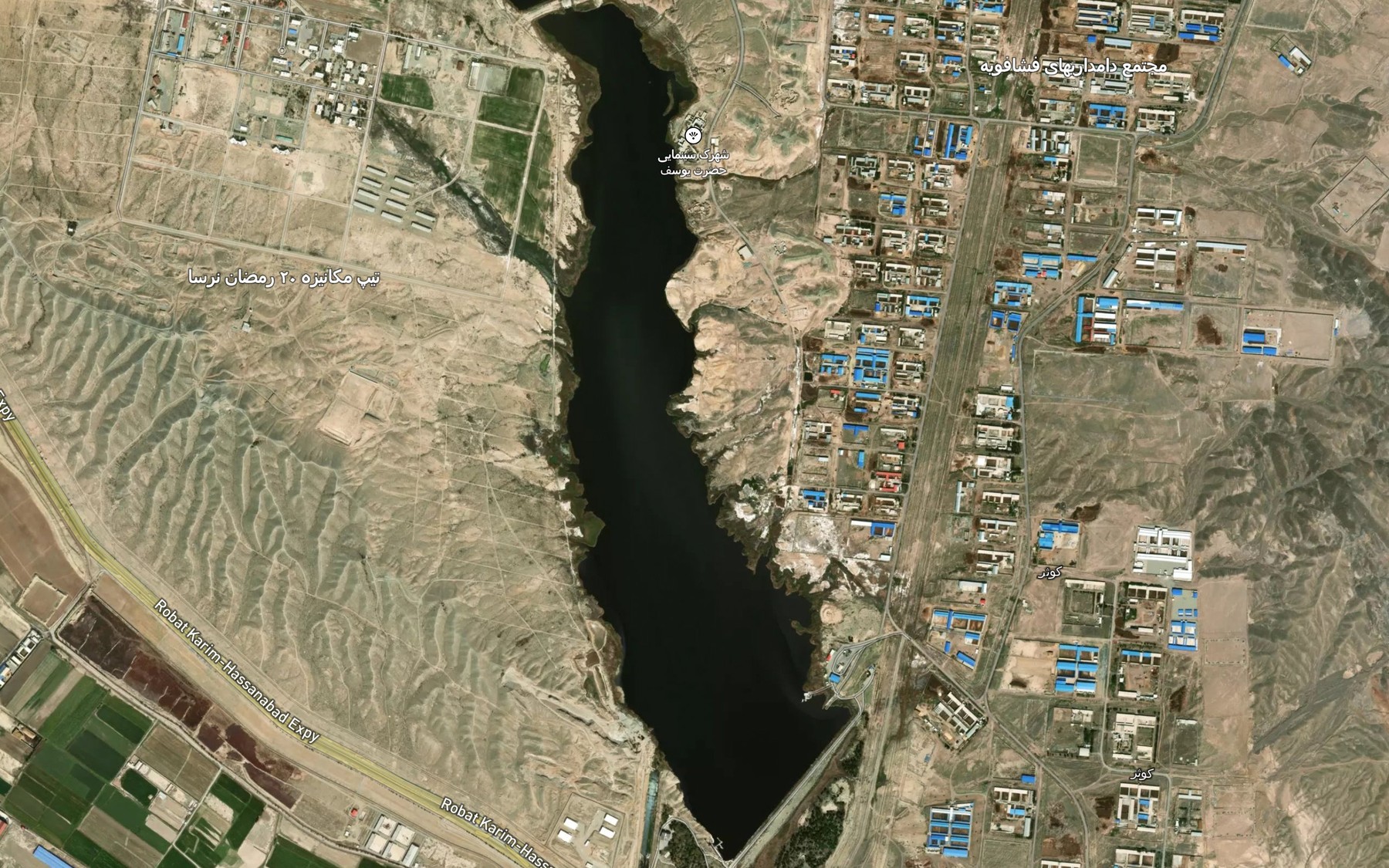 Satellite map of the Daryacheh-ye Sadd-e Bijin