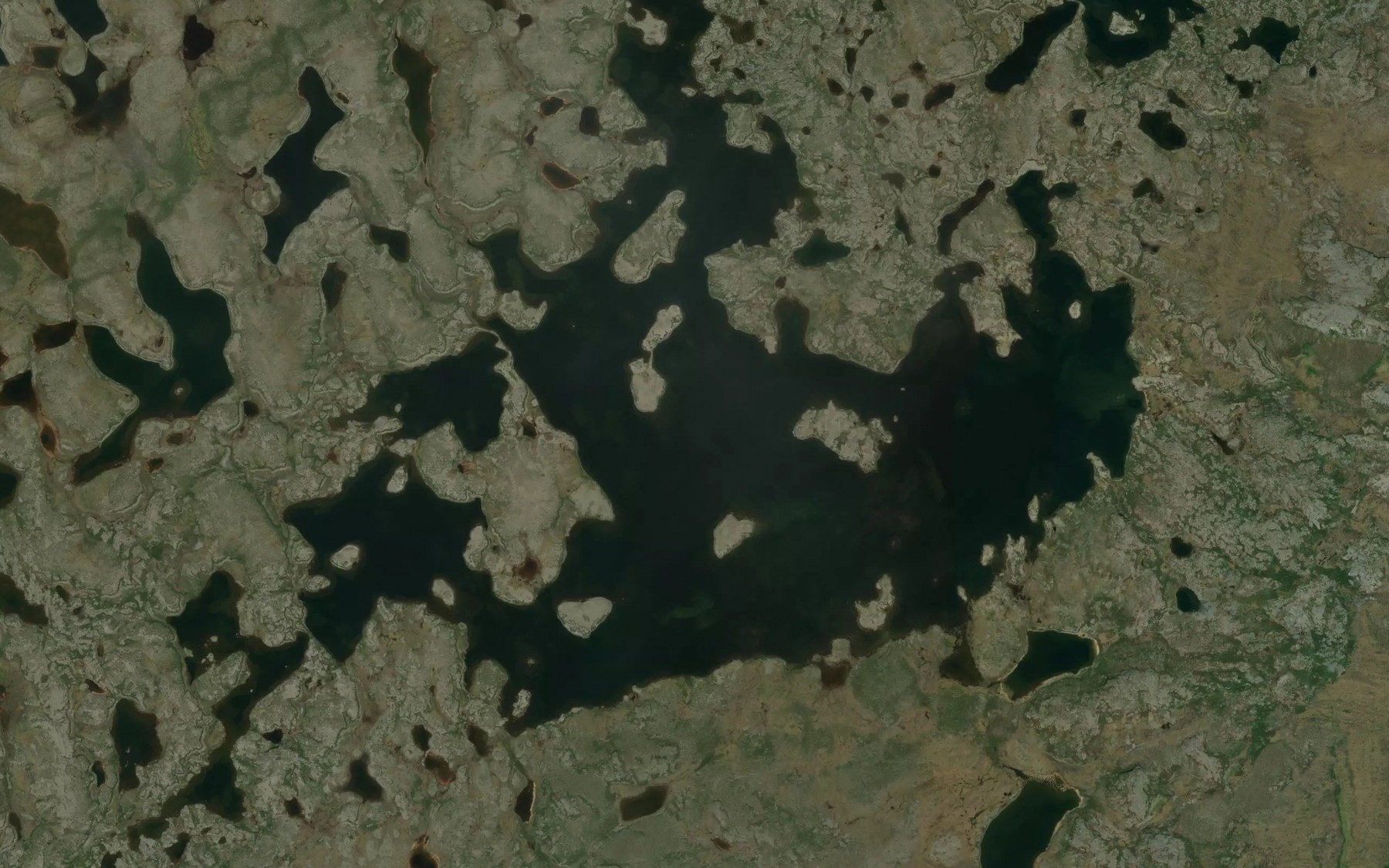 Satellite map of the Lac en Dentelle