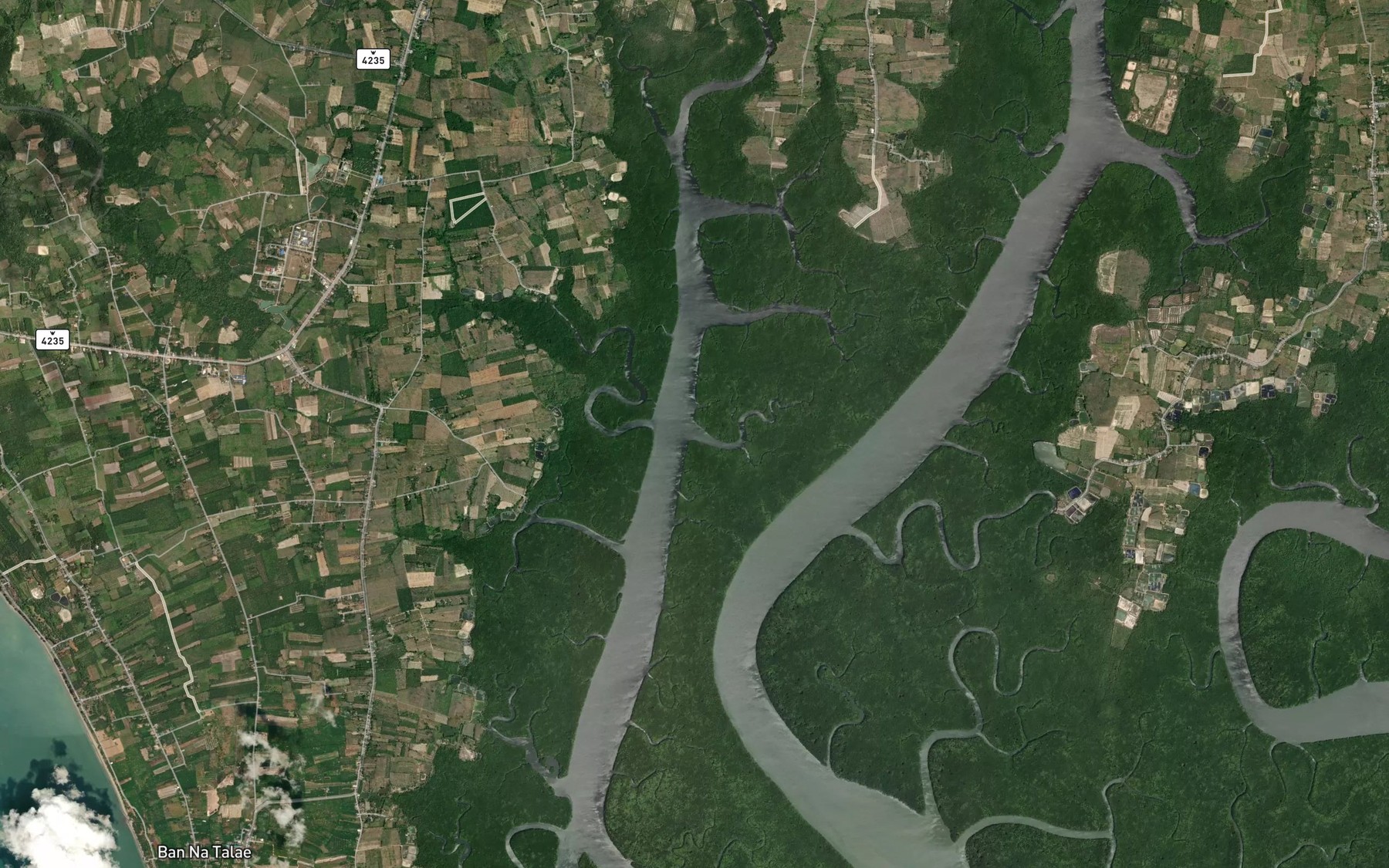 Satellite map of the Khlong Chang